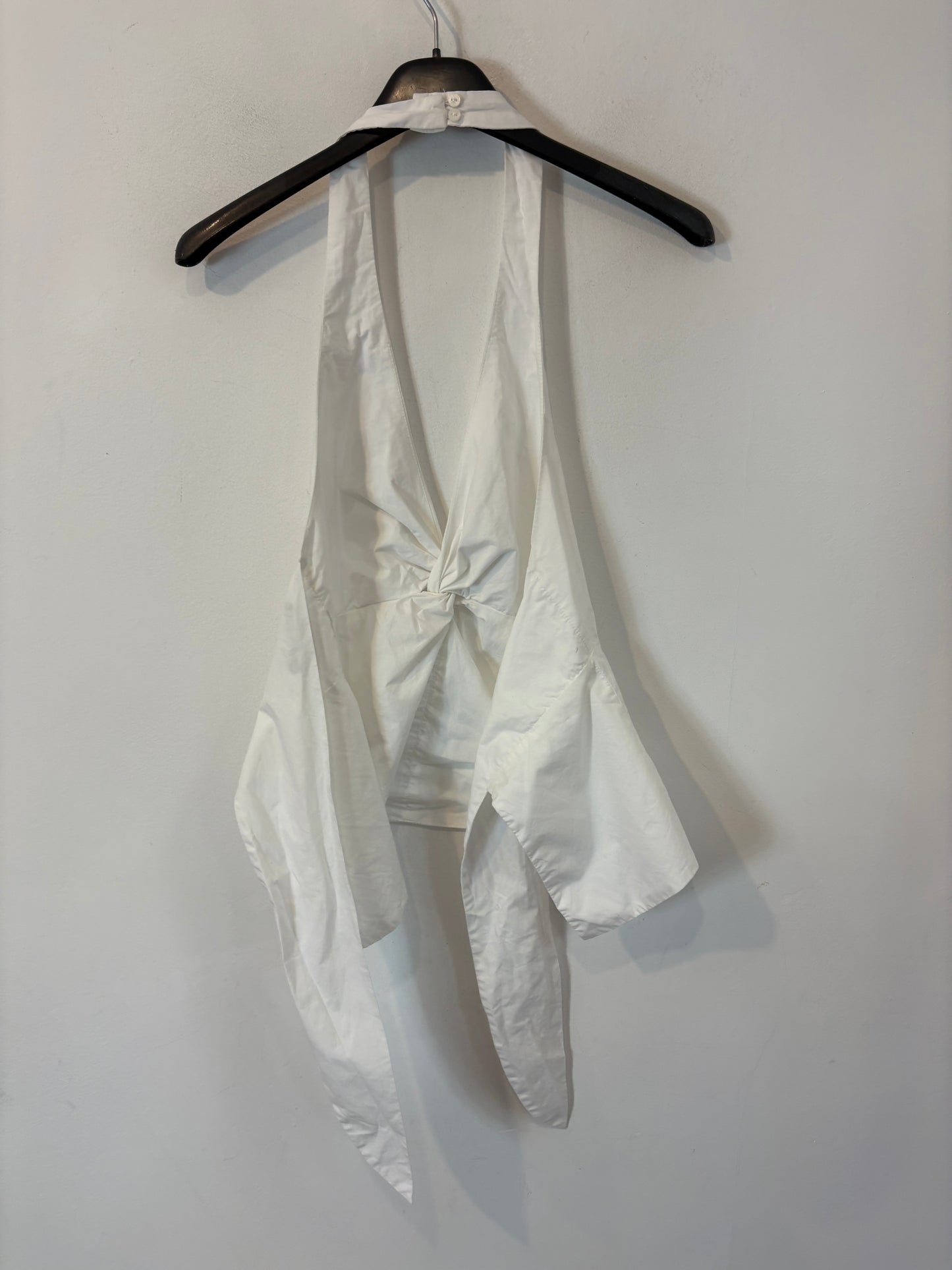 ZARA. Top blanco nudo