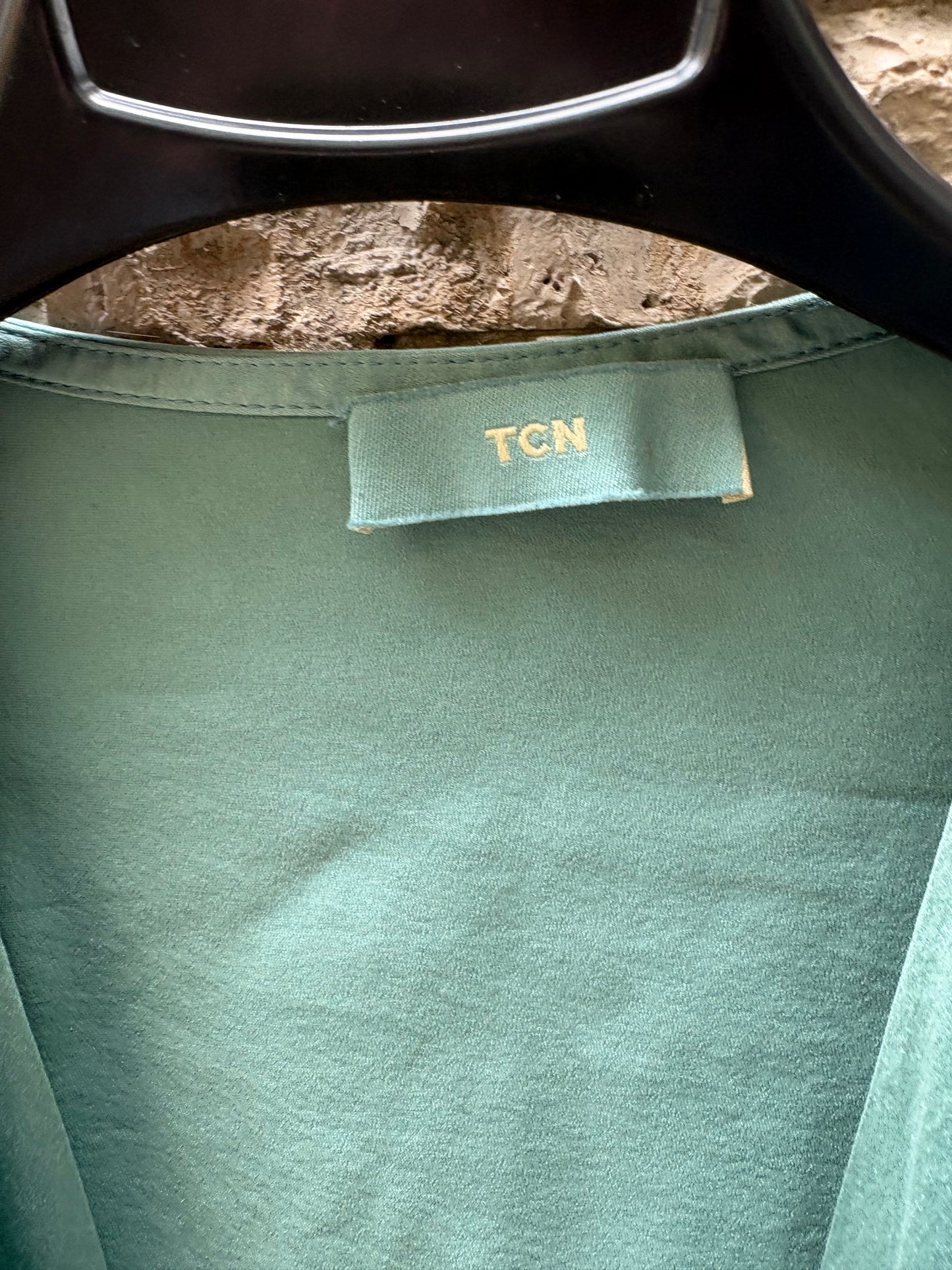 TCN. Top seda azul claro. T S