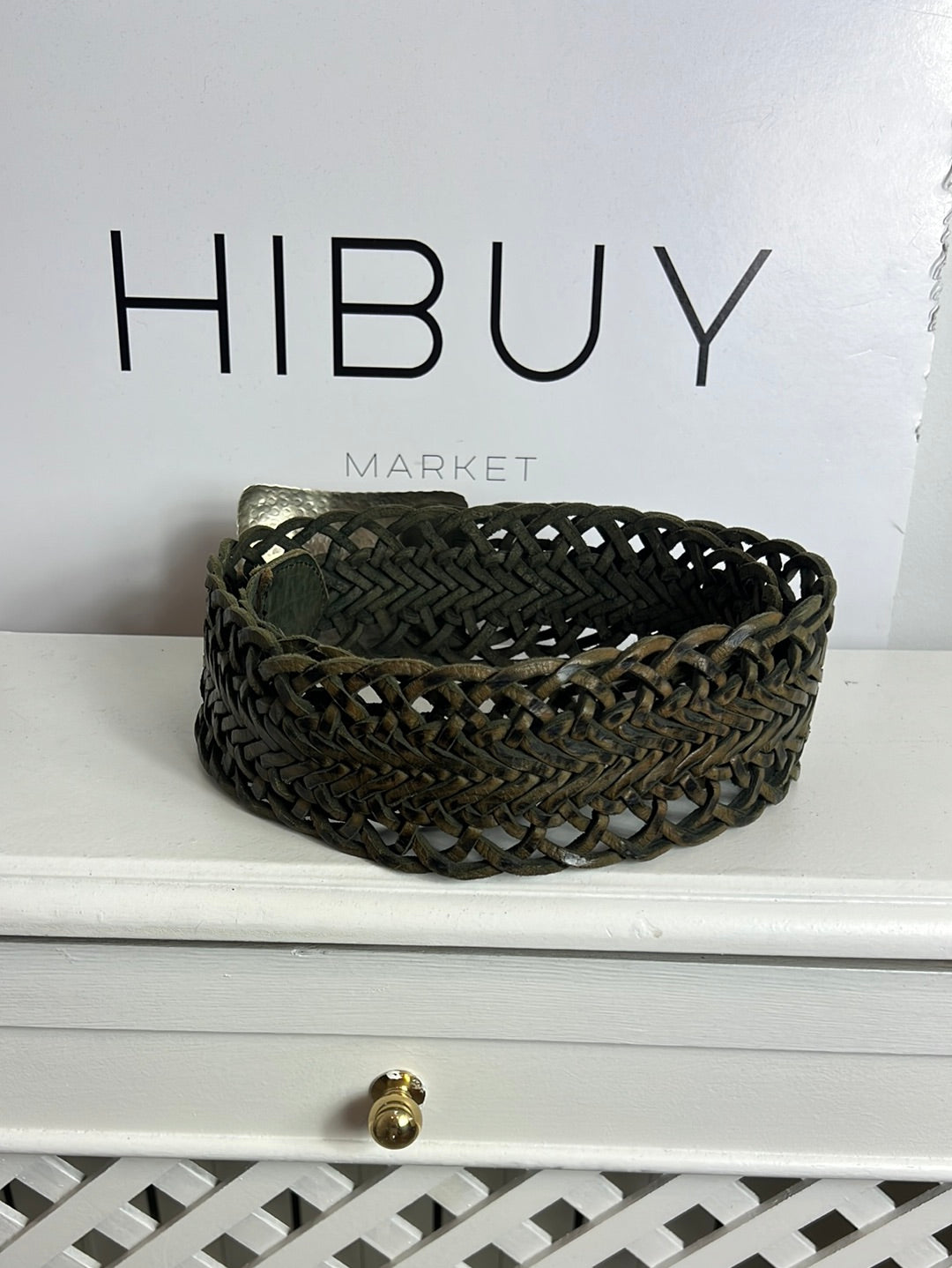 OTRAS. Cinturón ancho verde trenzado