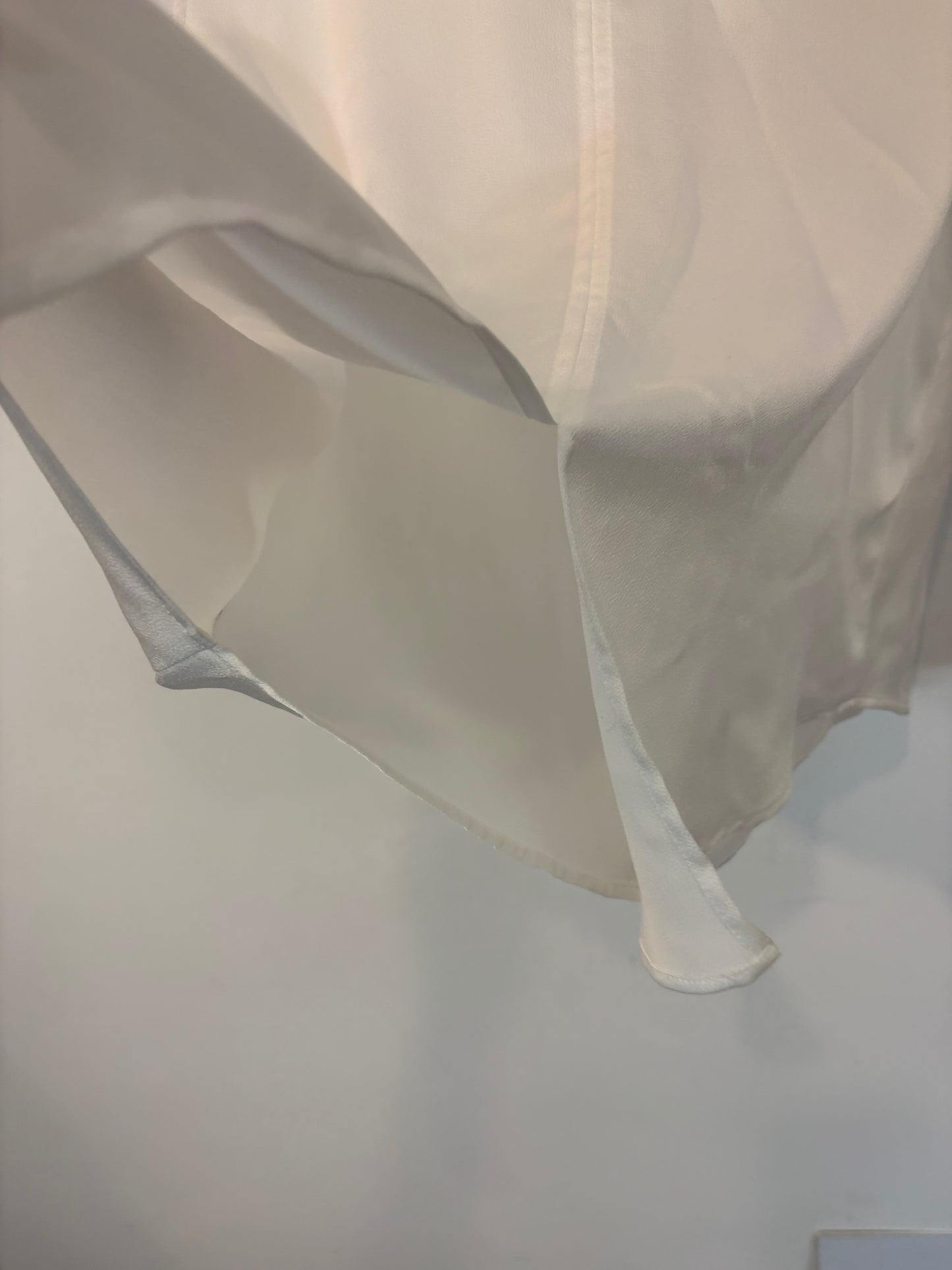 ZARA. Top blanco fluido lazada