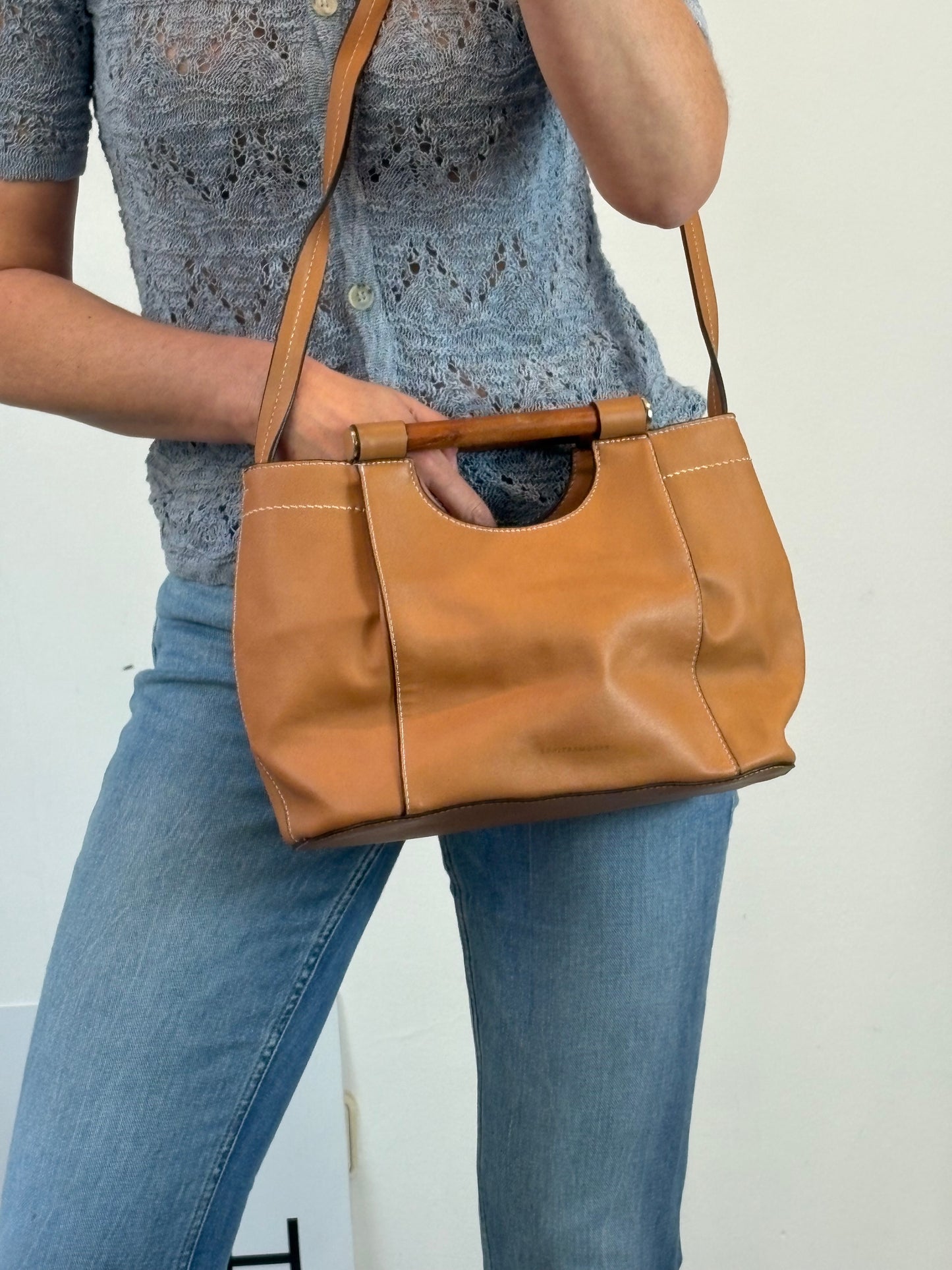 Bolso doble asa efecto piel