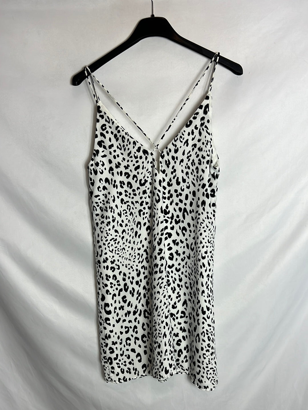 H&M. Vestido corto print T.34