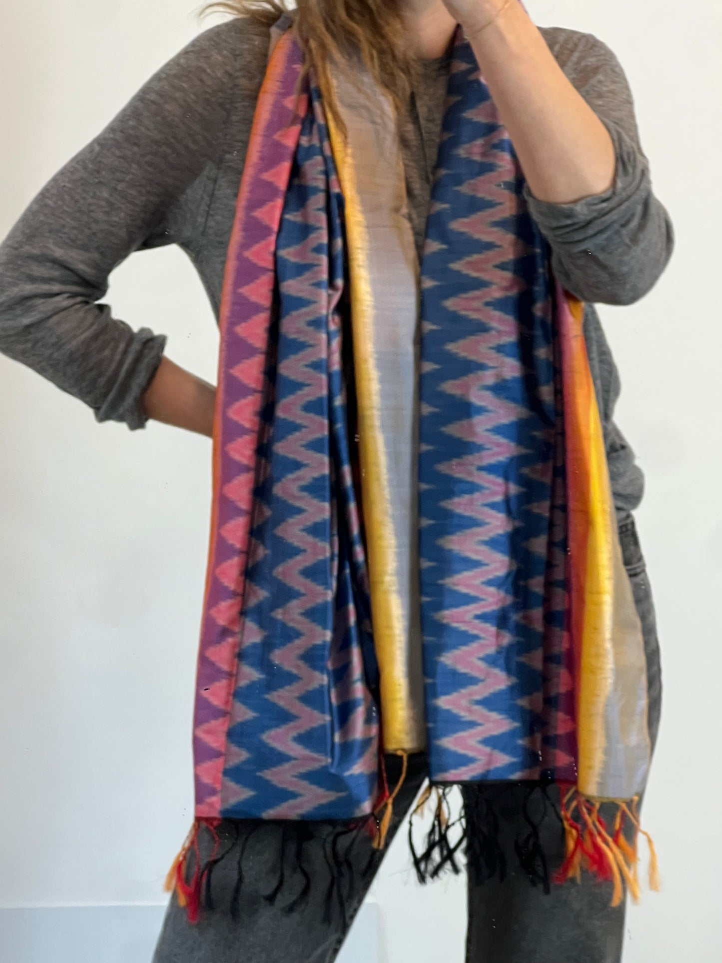 OTRAS. Pañuelo estampado colores.