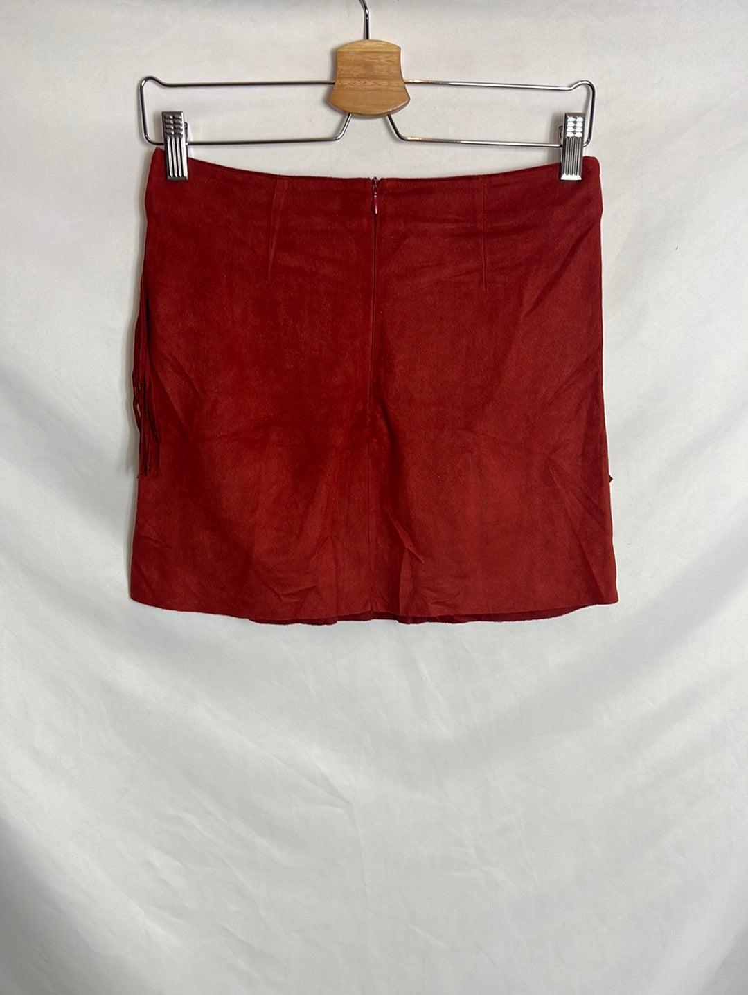 EXOTIK. Falda burdeos flecos. T M