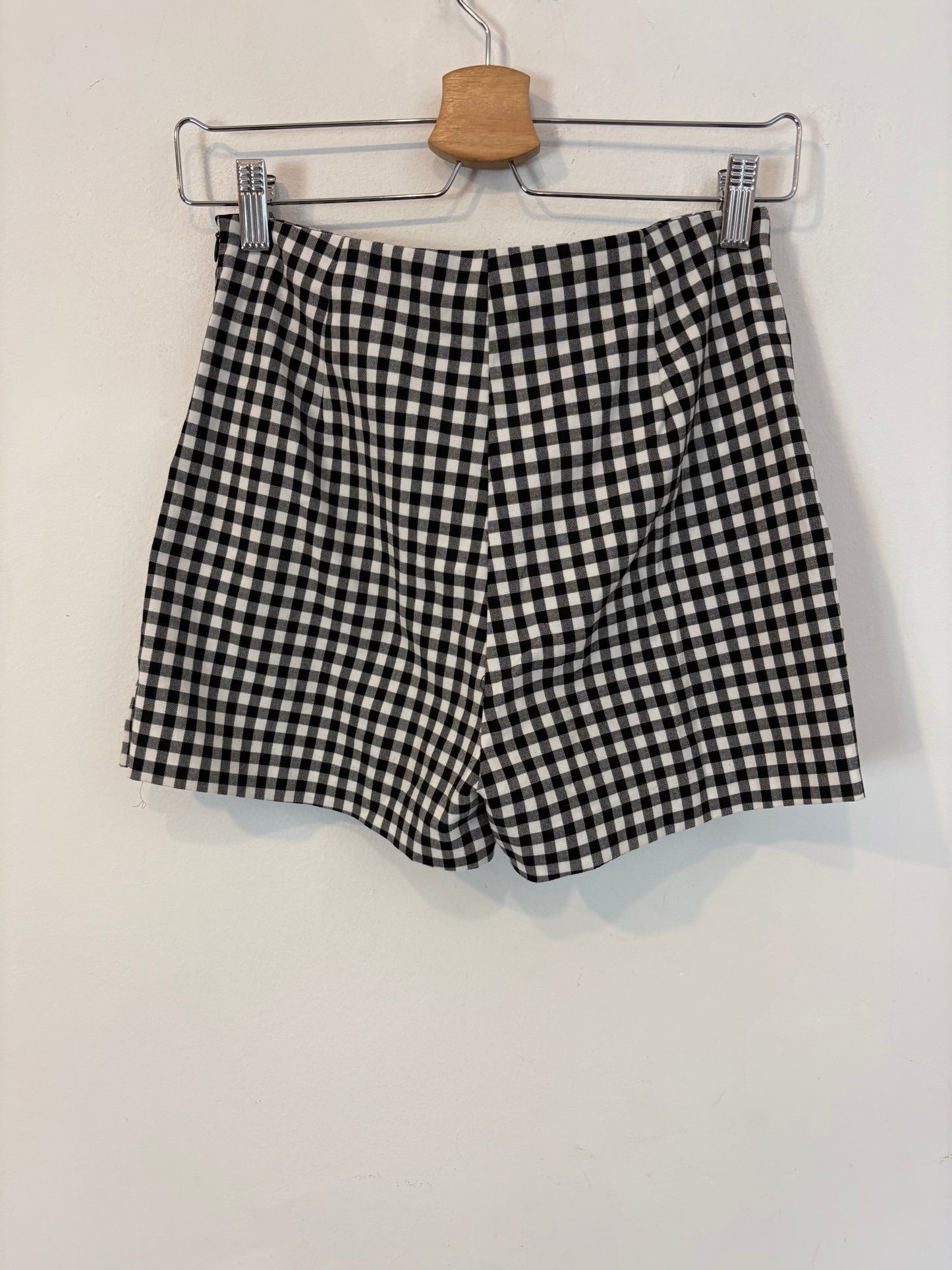 ZARA. Falda pantalón corta vichy