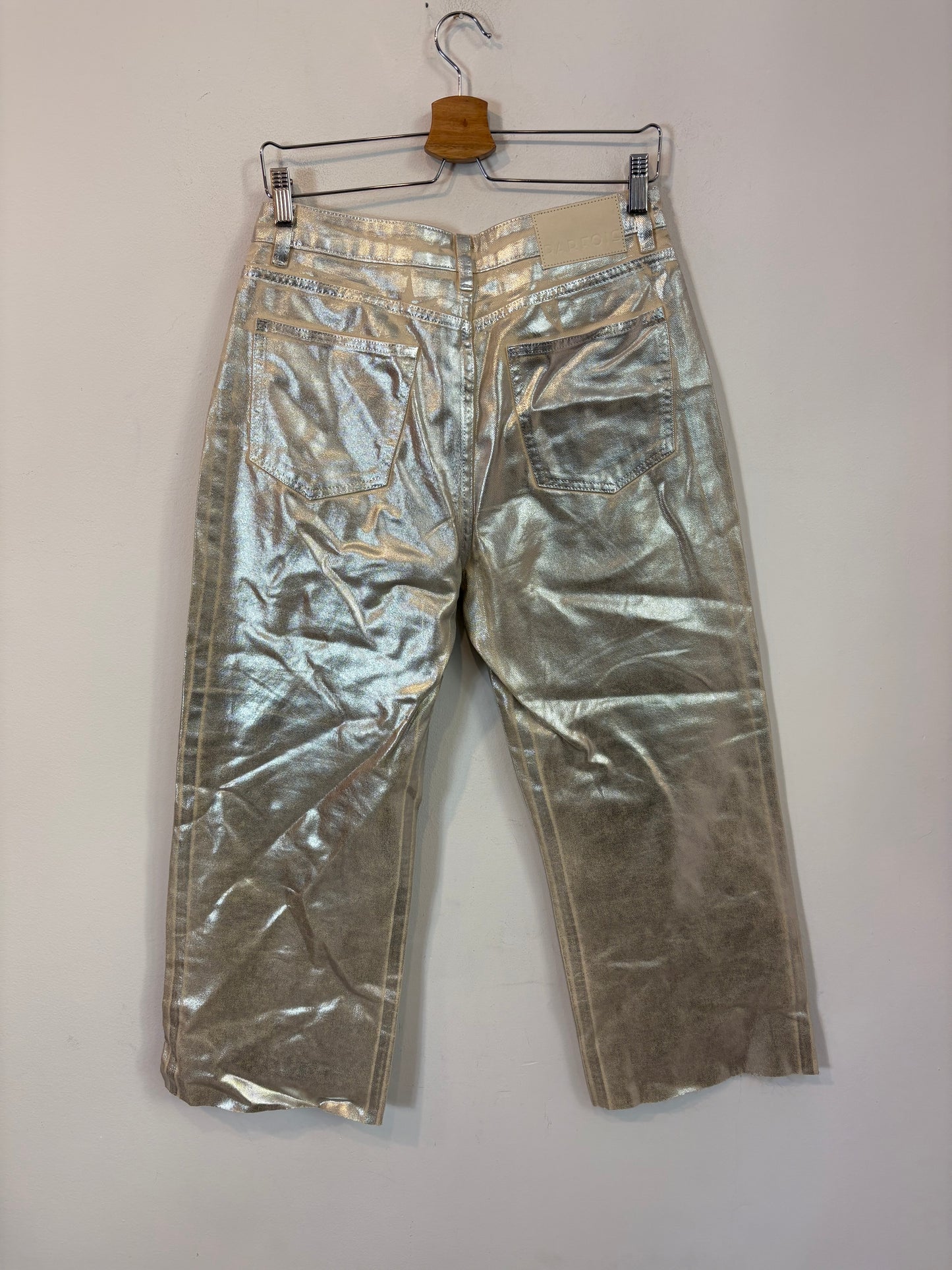 PARFOIS. Pantalón recto encerado