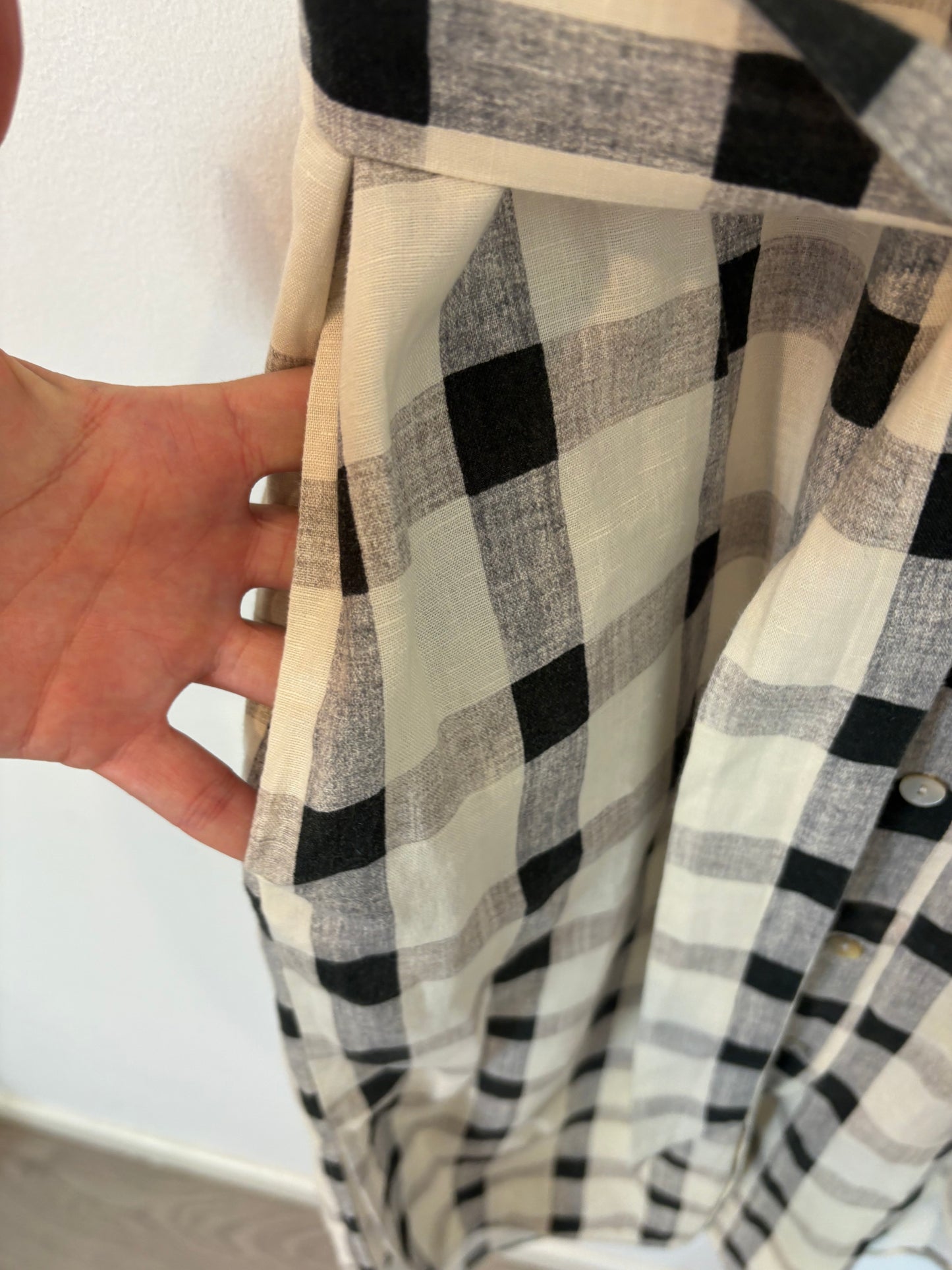 MASSIMO DUTTI. Linen shirt dress. T 34