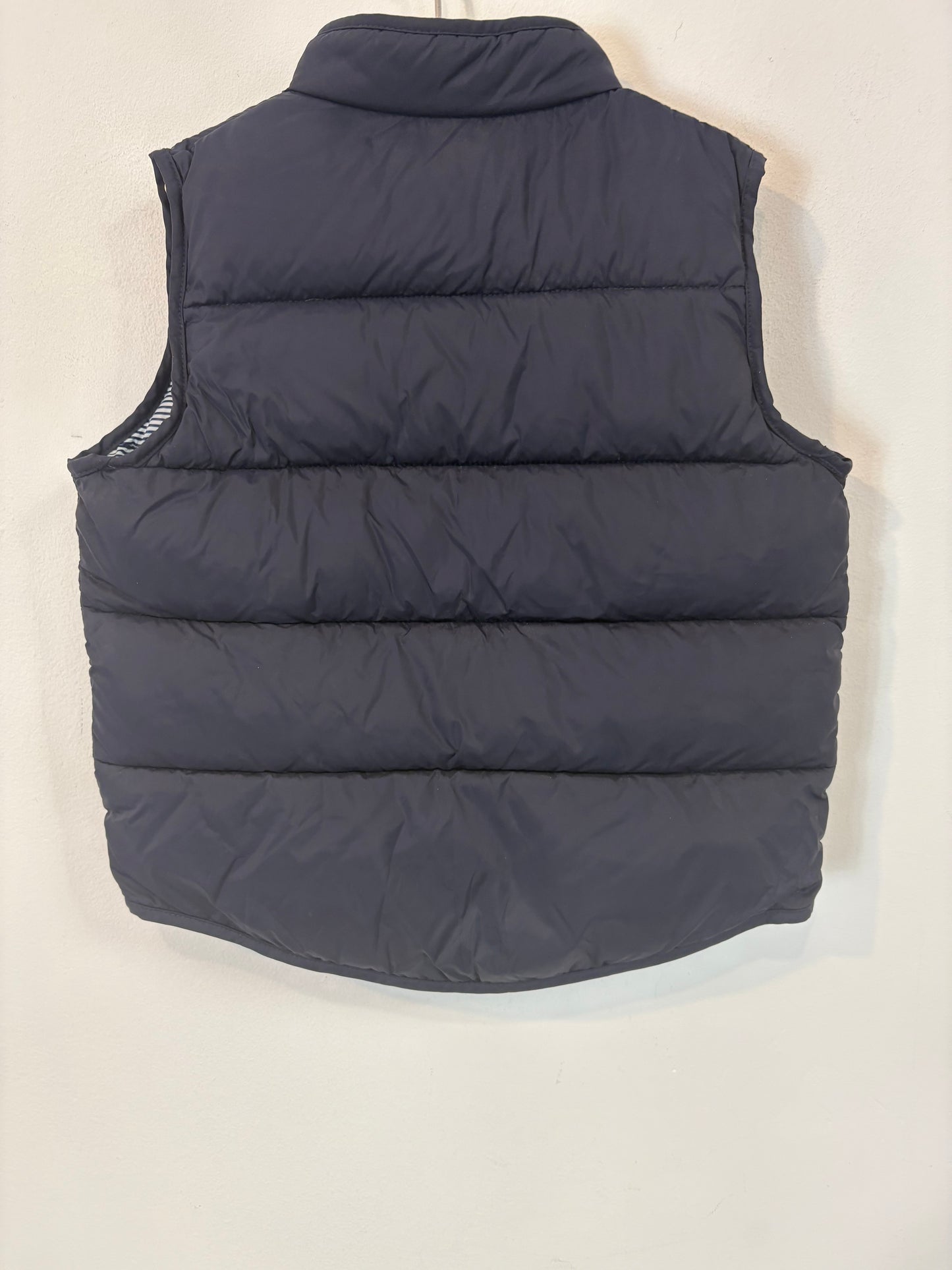 PETIT BATEAU. Chaleco azul acolchado. T 6 años