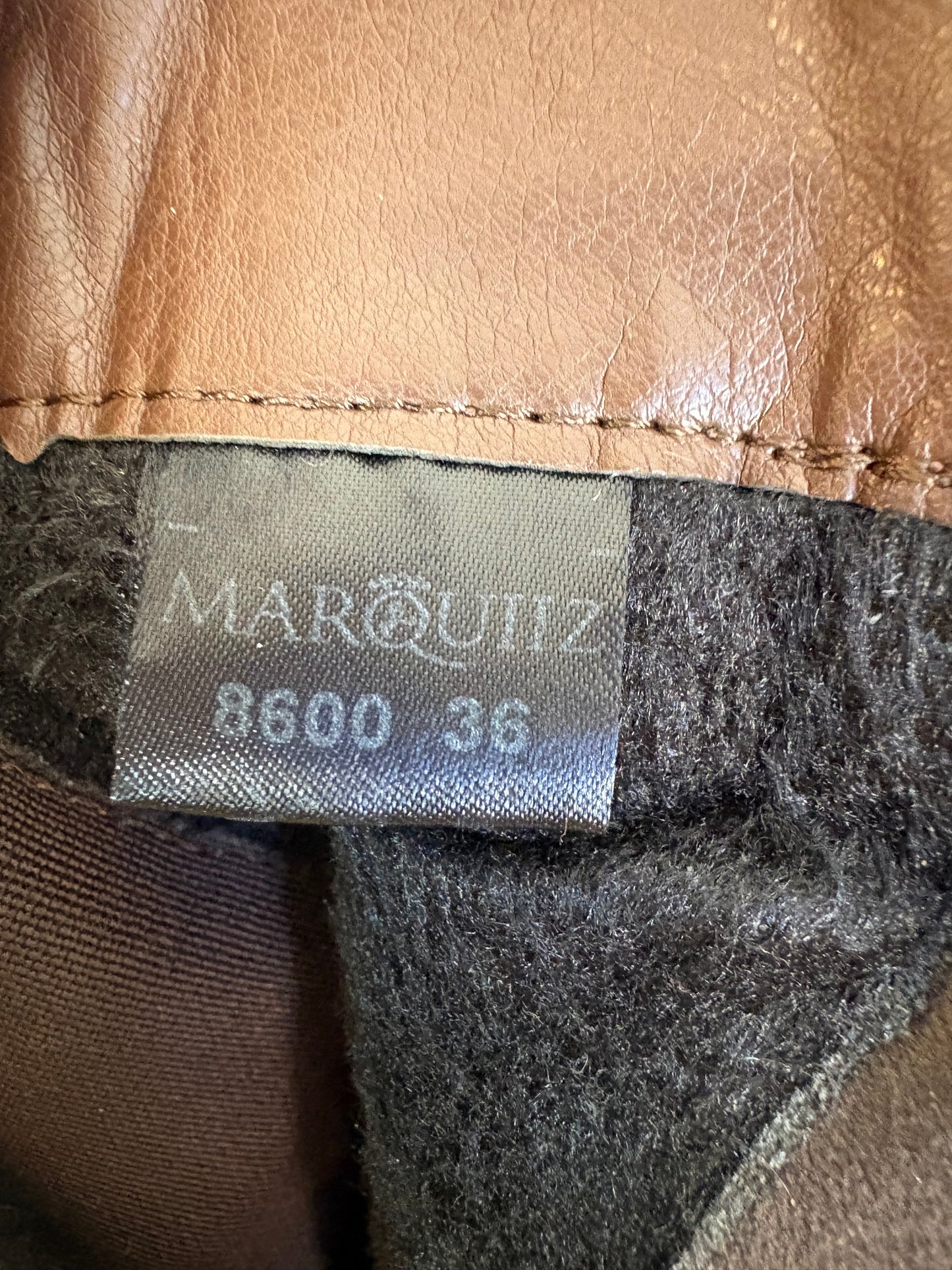 OTRAS. Botines marrón tacón ancho