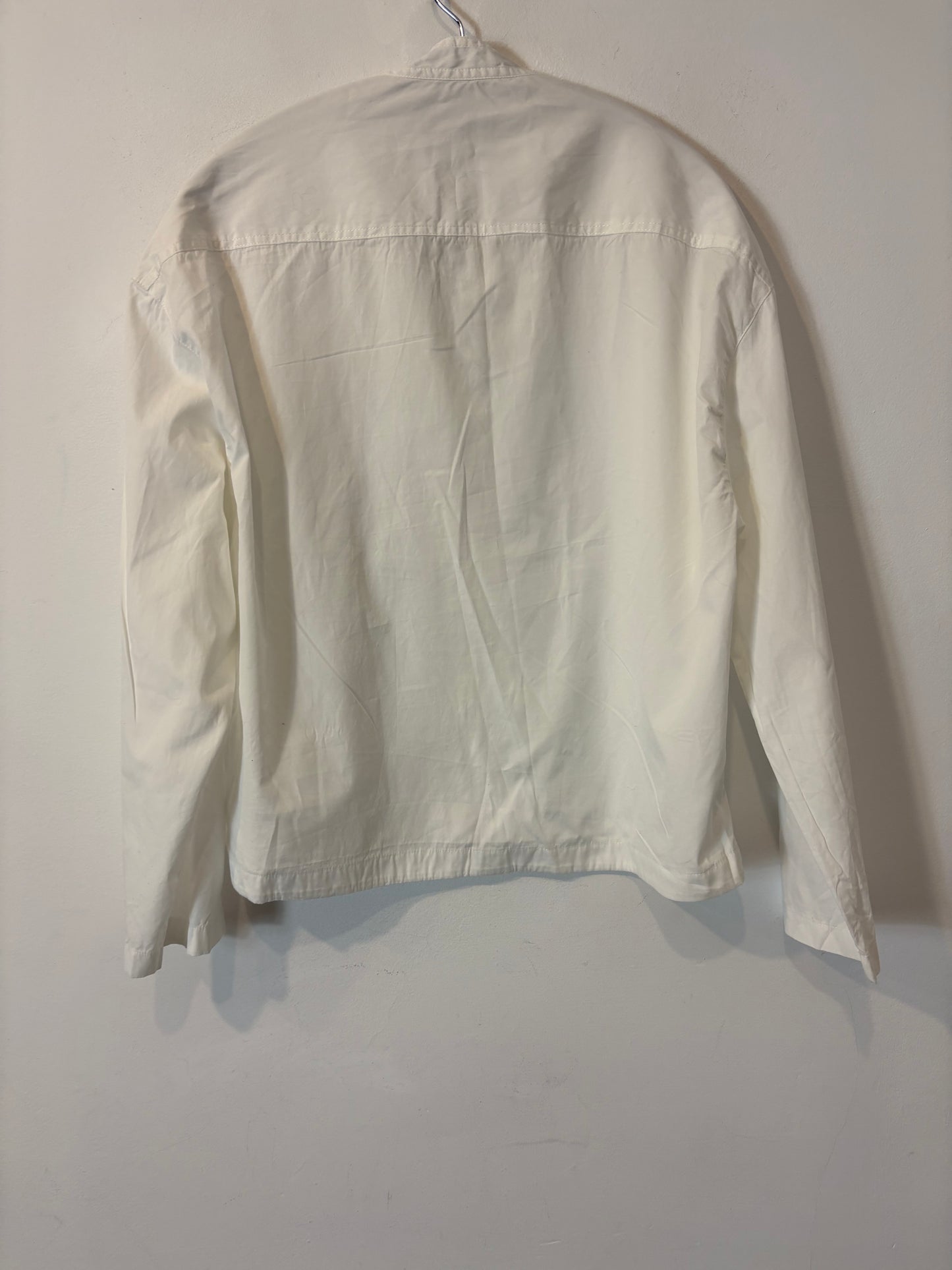 MASSIMO DUTTI. Blusa blanca botones