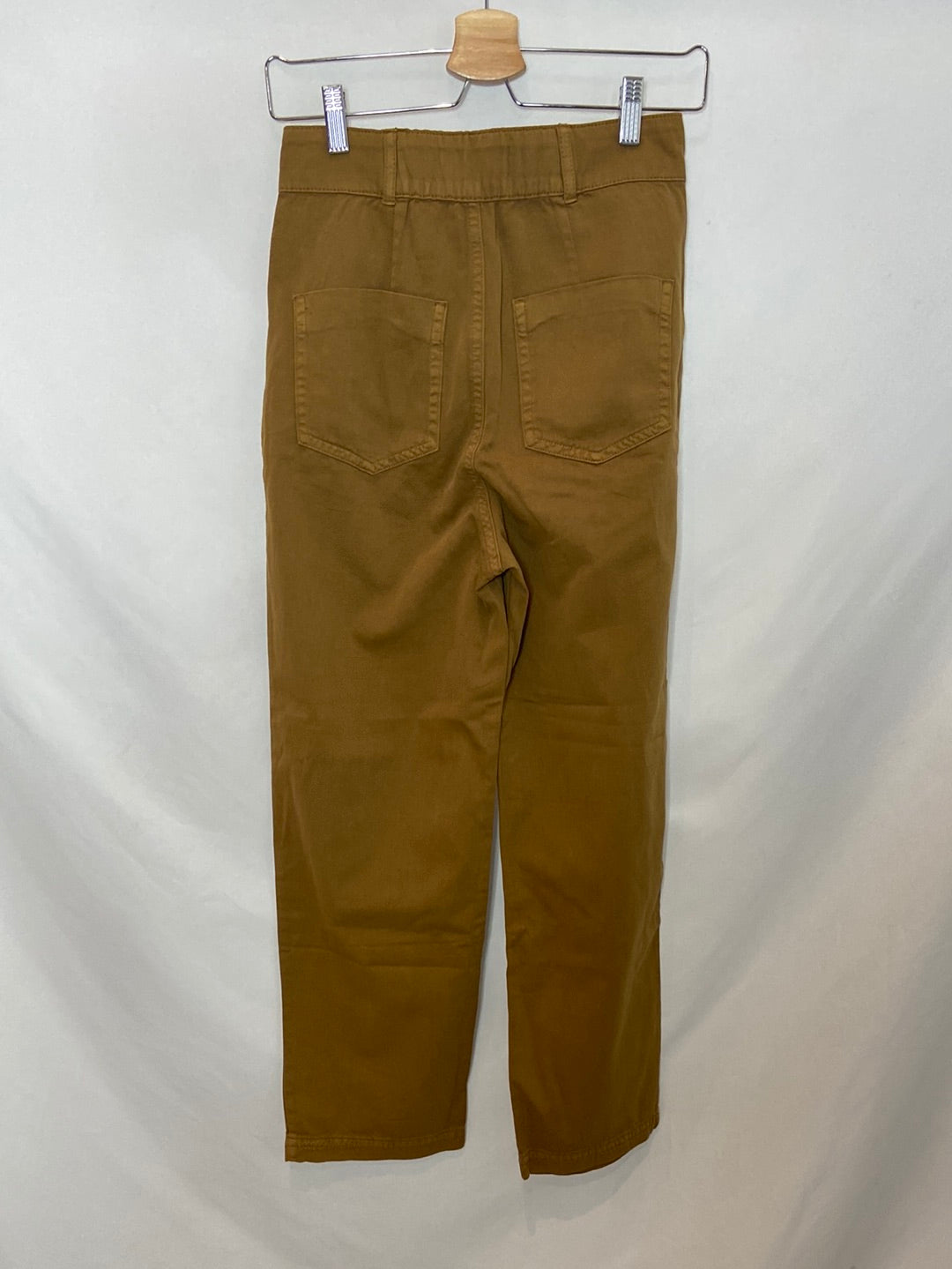 MANGO. Pantalón recto marrón T.34