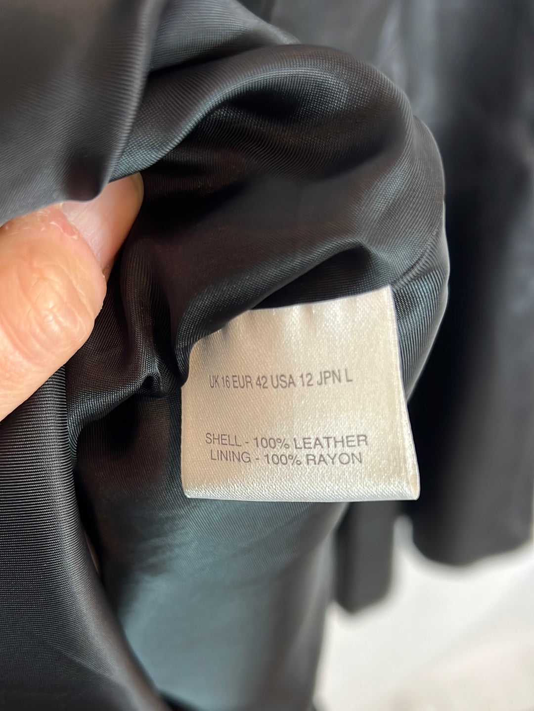 NICOLEFARHI. Stitched leather midi skirt. Size 42