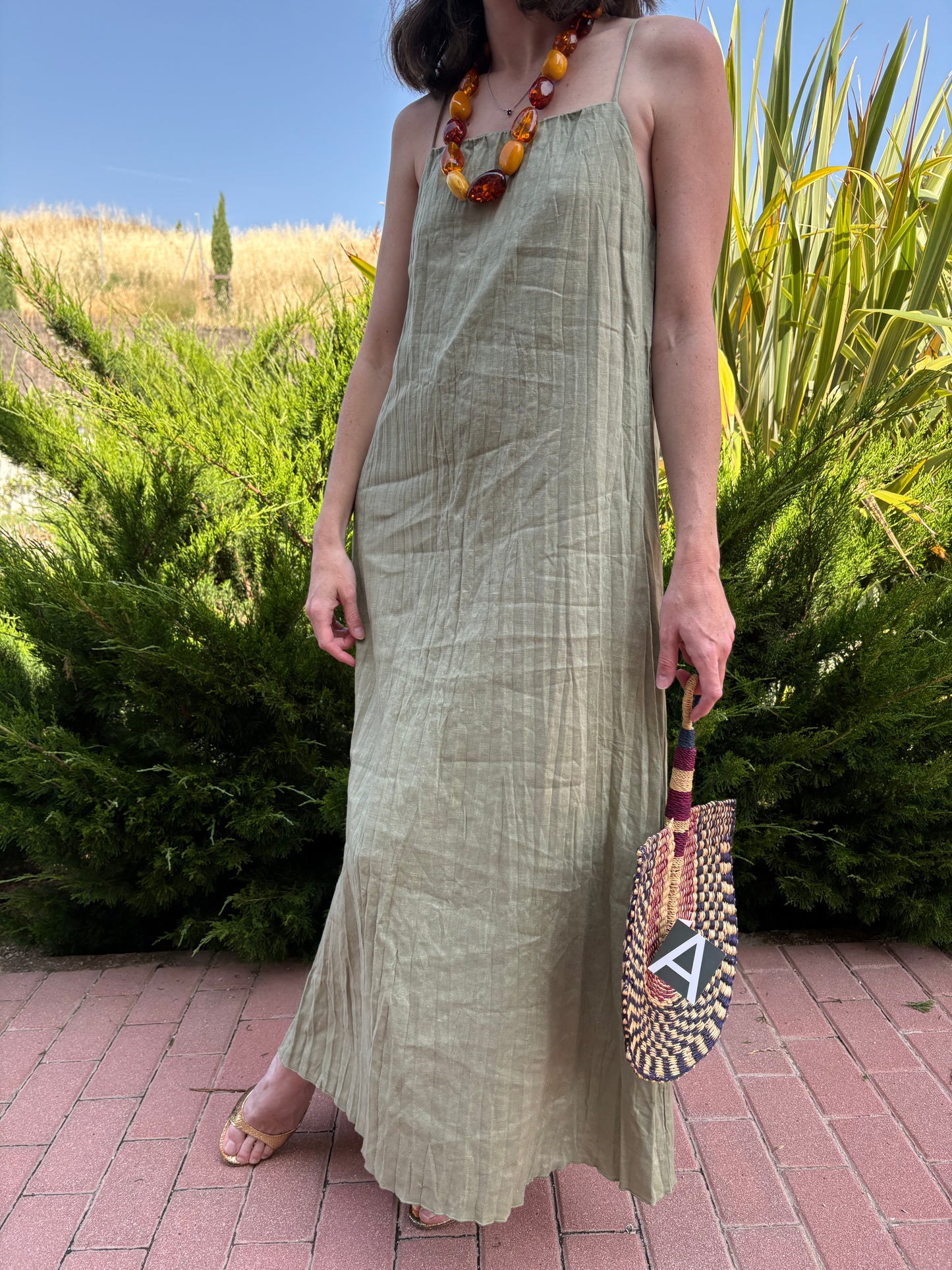 MASSIMO DUTTI. Vestido verde fruncido T.xs