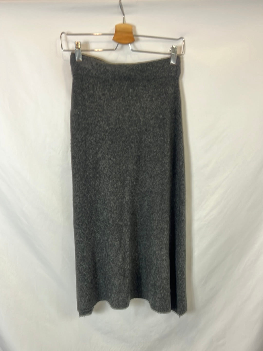 ZARA. Falda midi gris punto T.s