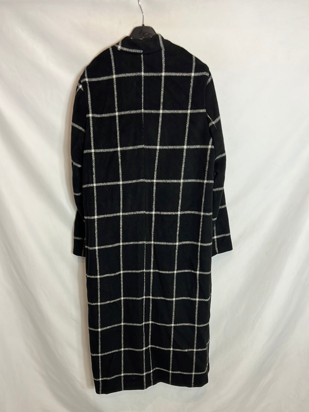 SHEIN. Abrigo negro largo cuadros. T L