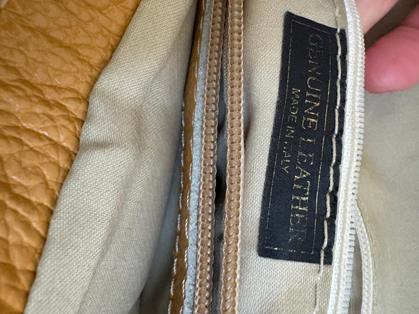 OTRAS. Bolso piel camel