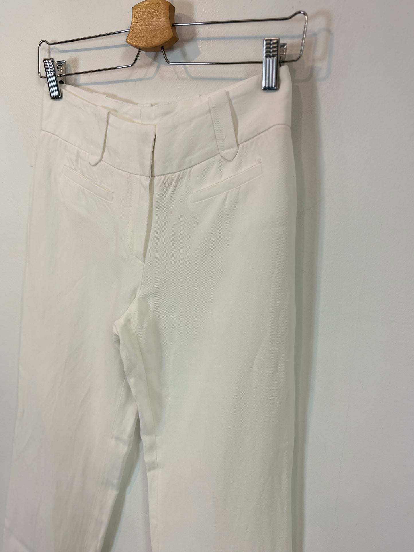 MASSIMO DUTTI. Pantalón blanco con lino. T 36