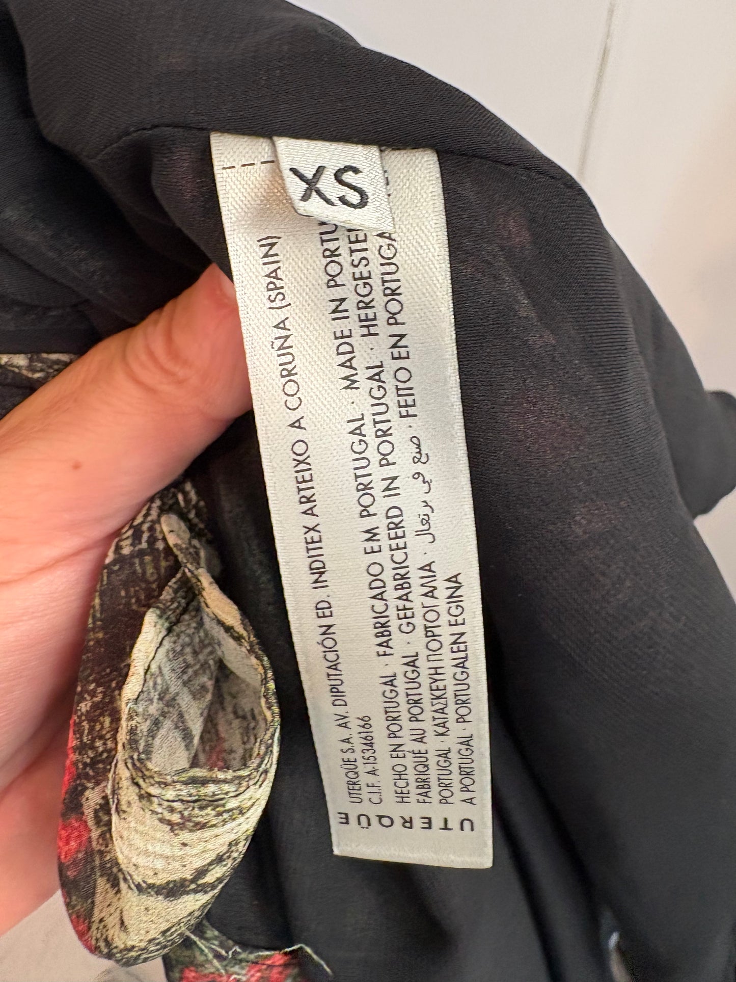 ZARA. Mustard textured back top. TS