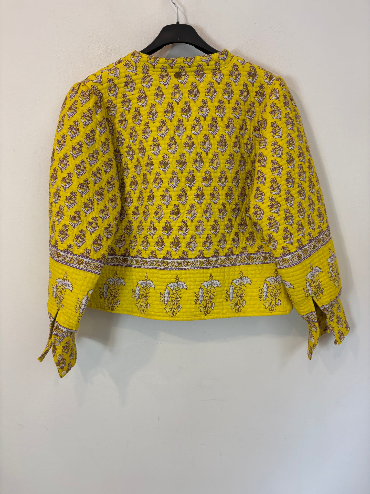 ANTIK BATIK. Chaqueta textura estampada