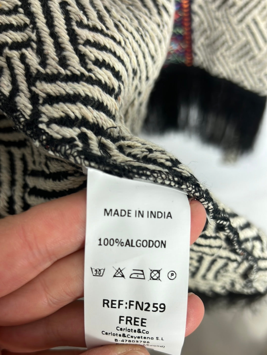 CARLOTA&CO. Kimono flecos estamoado. TU (M)