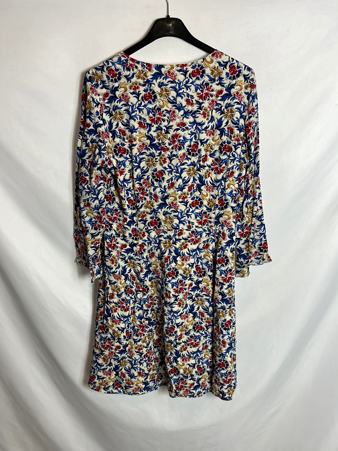 SÉZANE. Vestido corto cruzado flores. T38