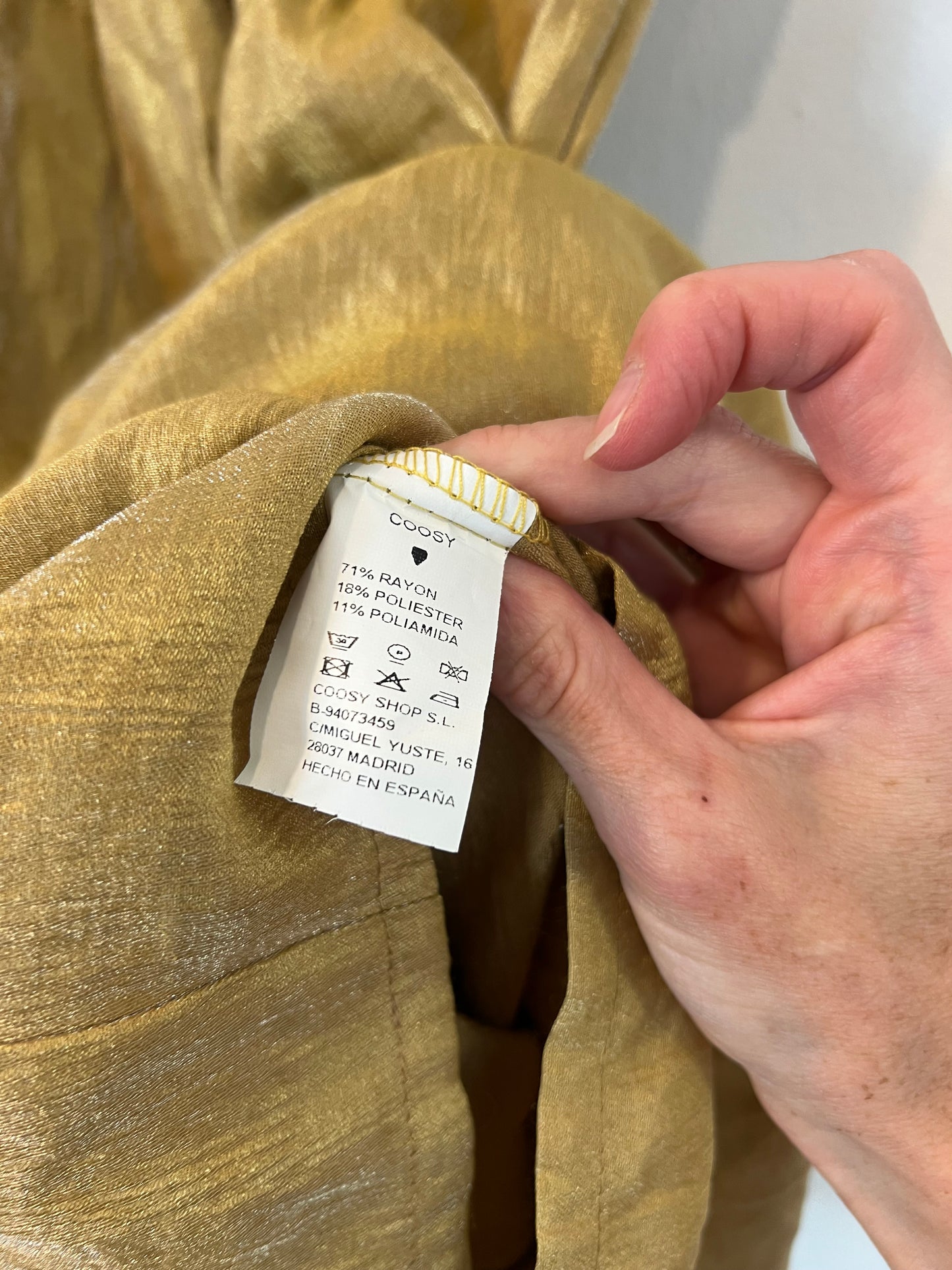 COOSY. Pantalón ancho dorado T.m (TARA)