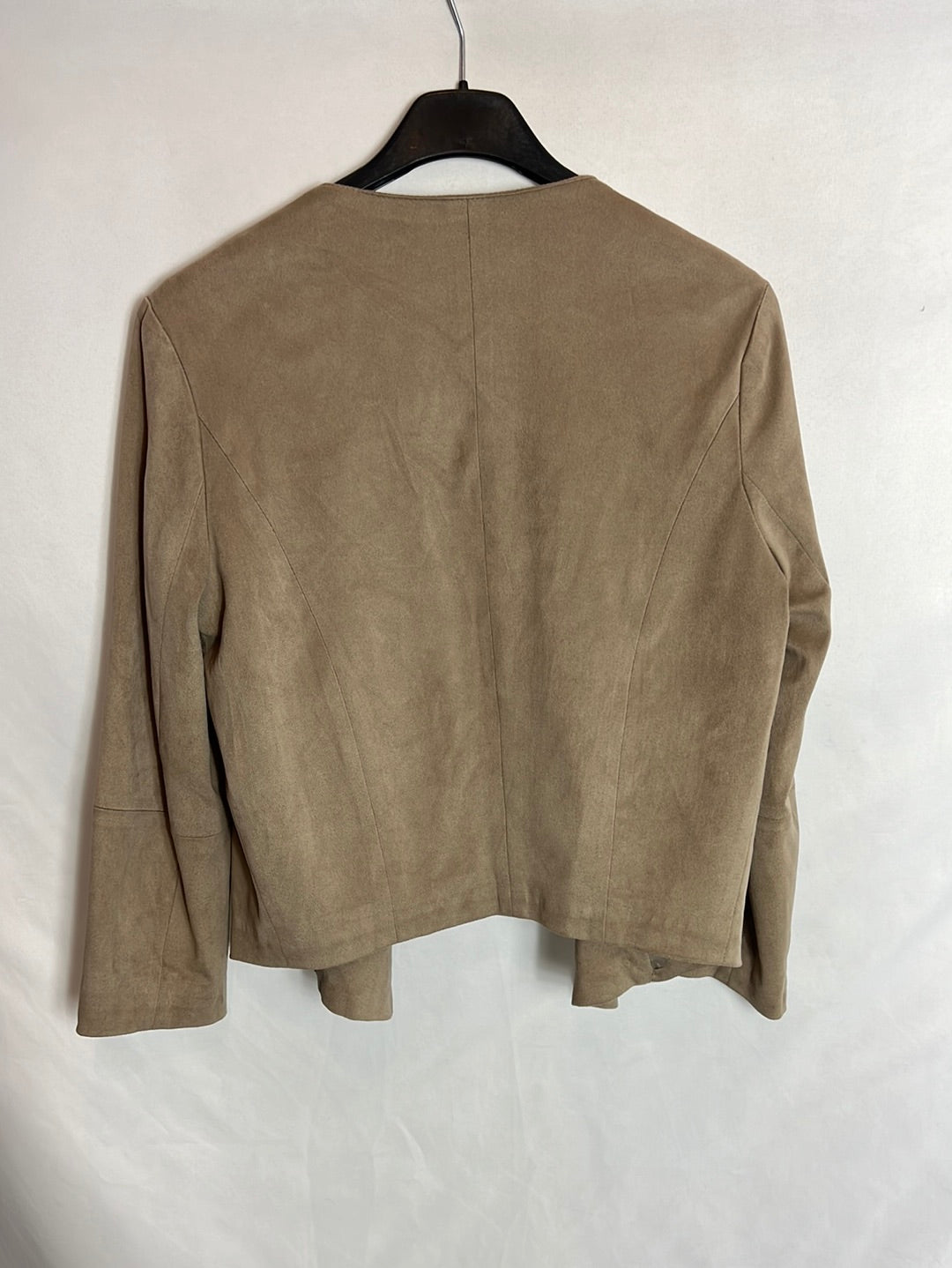 BERHKA. Chaqueta beige antelina T.s