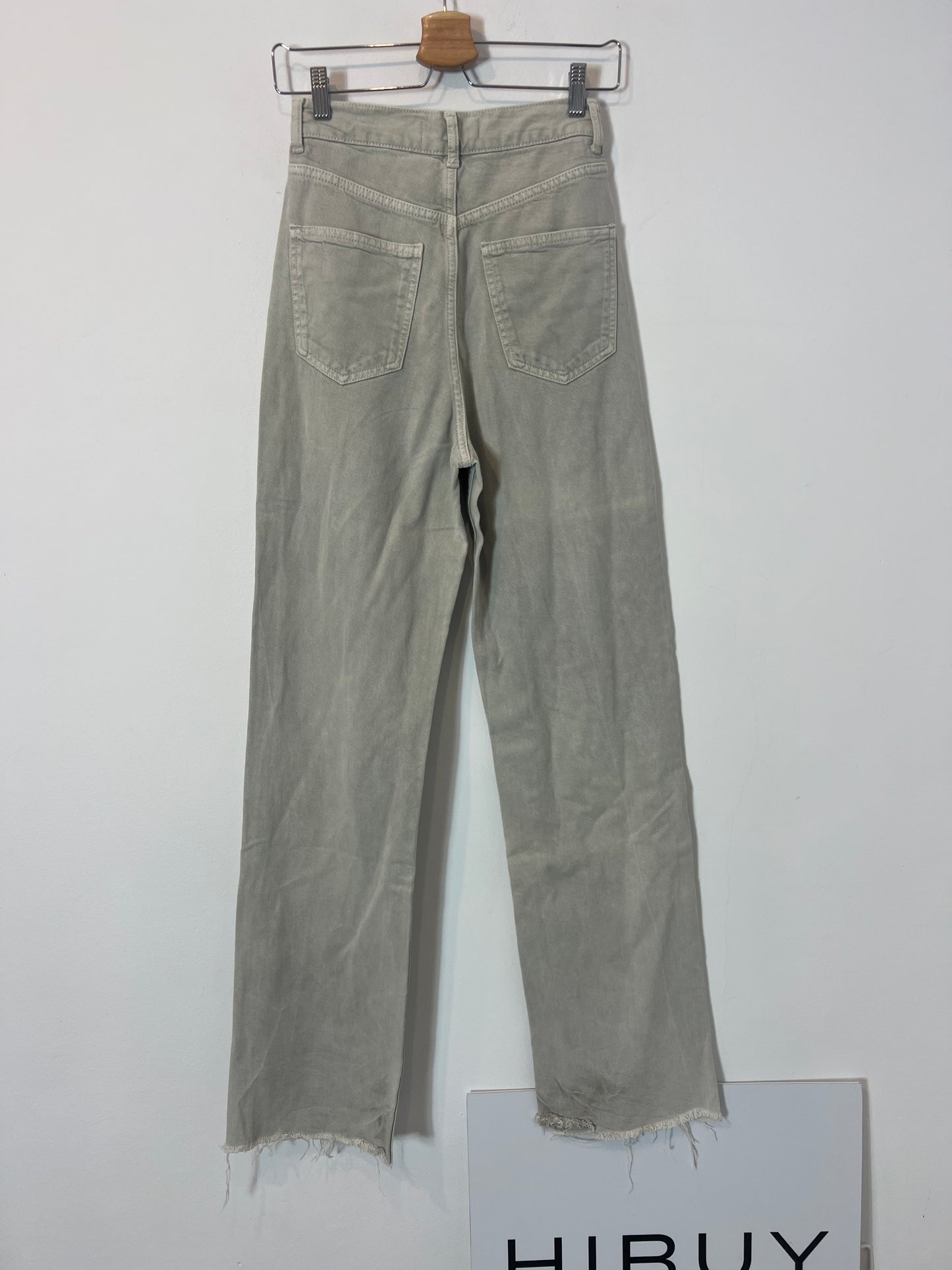 ZARA. Light gray straight denim. T 34