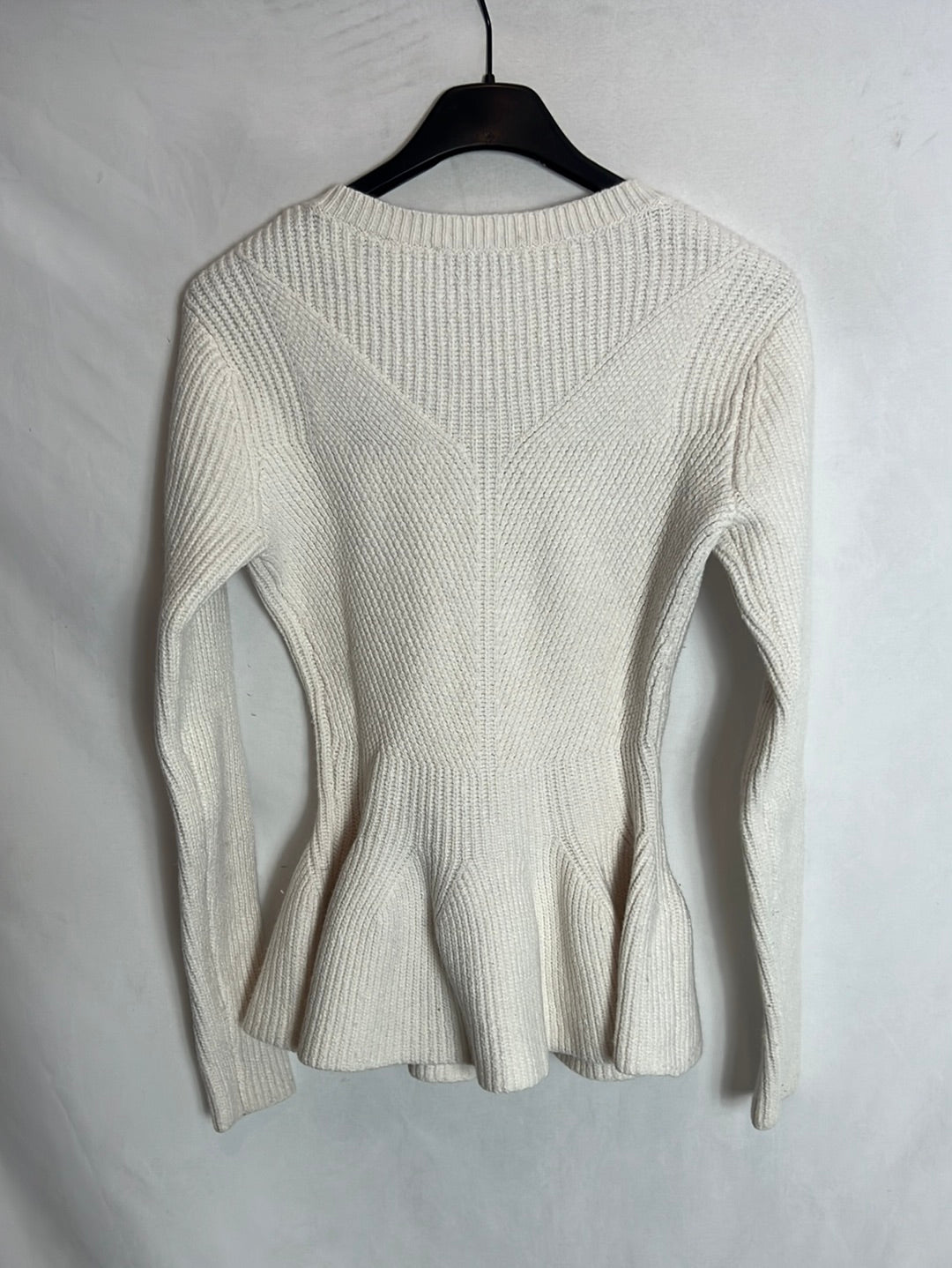 TED BAKER. Jersey beige detalle volante. T S