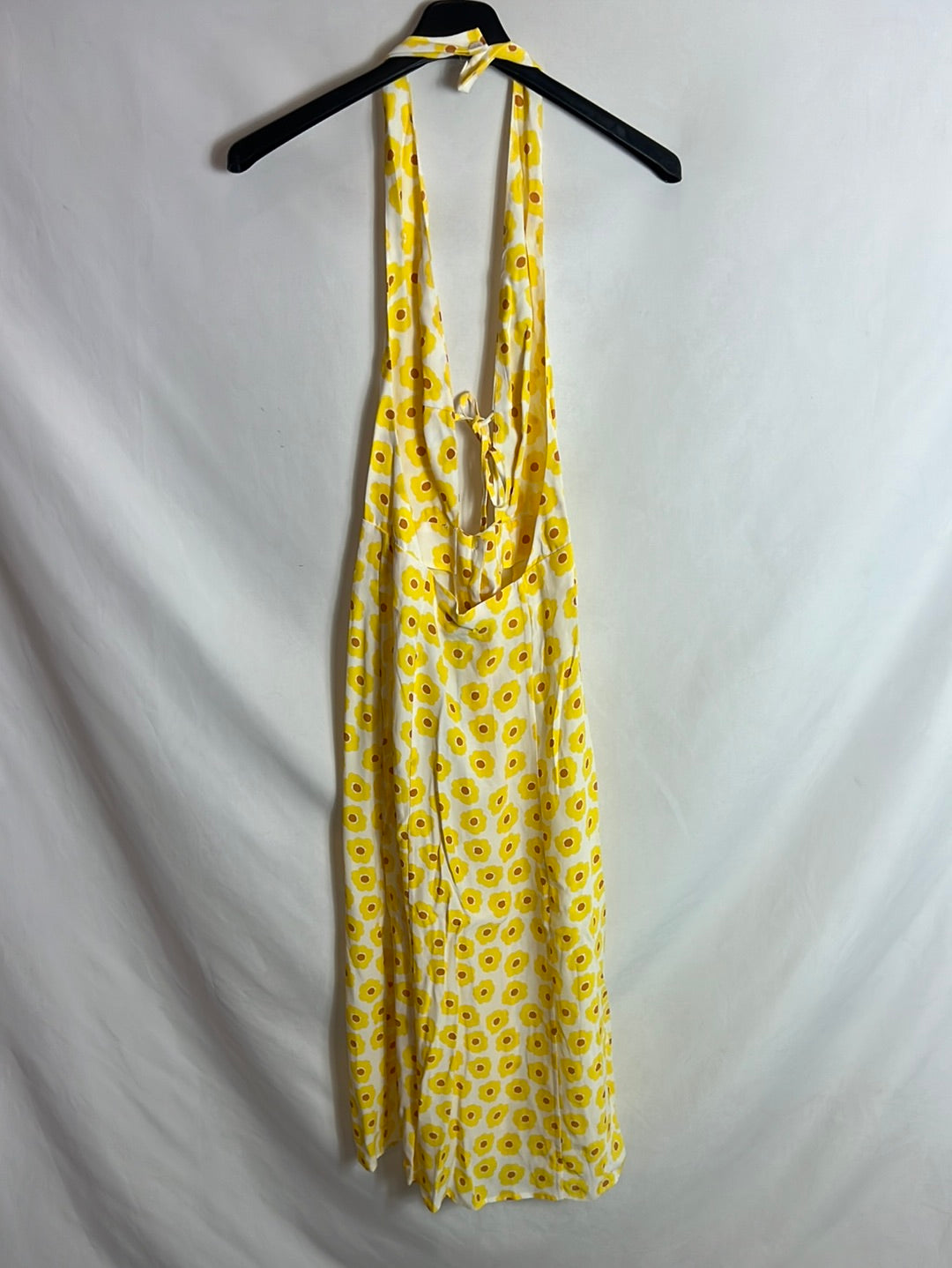 REVE. Floral midi dress with neckline detail. TS