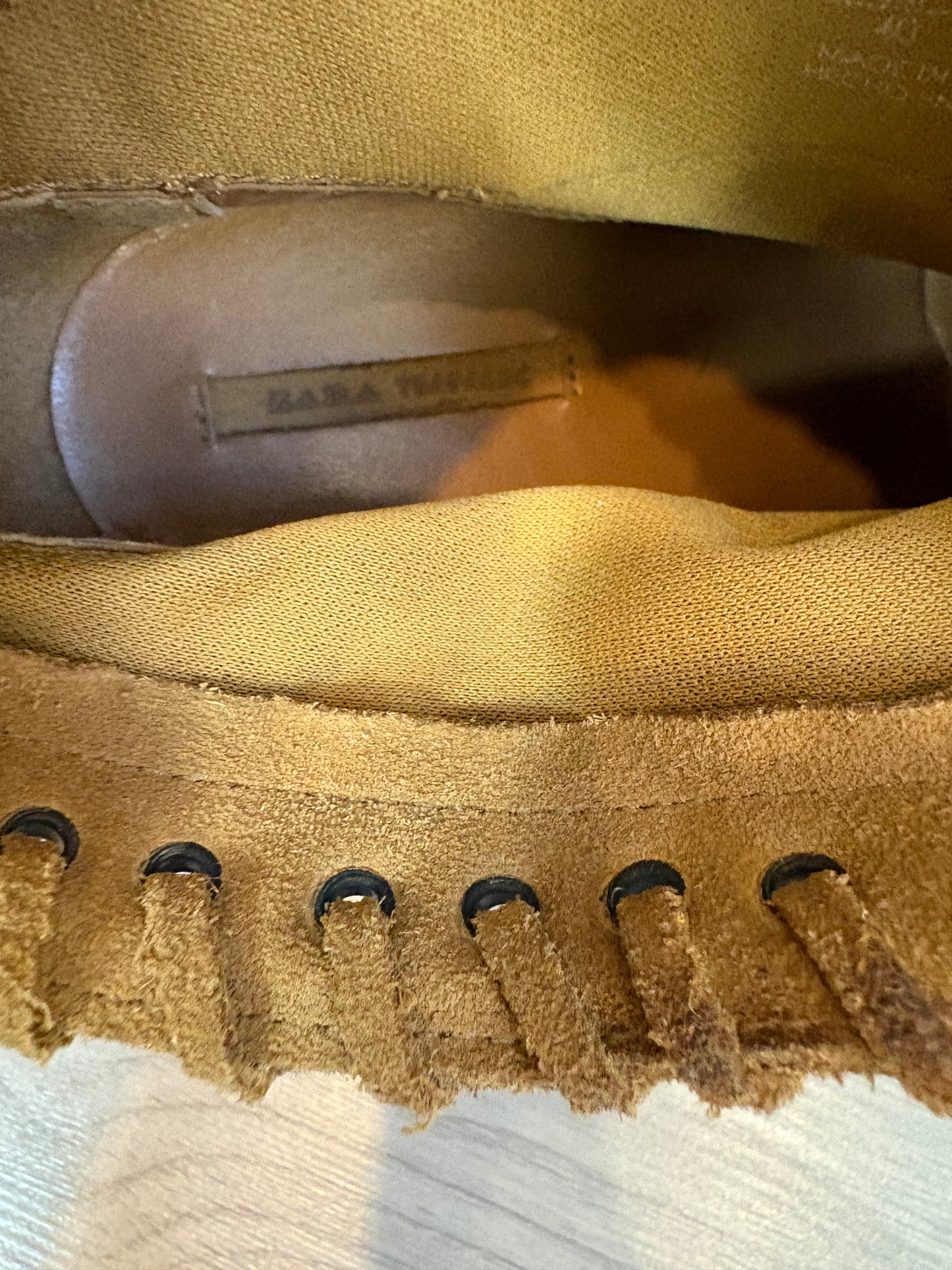 ZARA. Fringed ankle boots with an inner wedge. Size 40