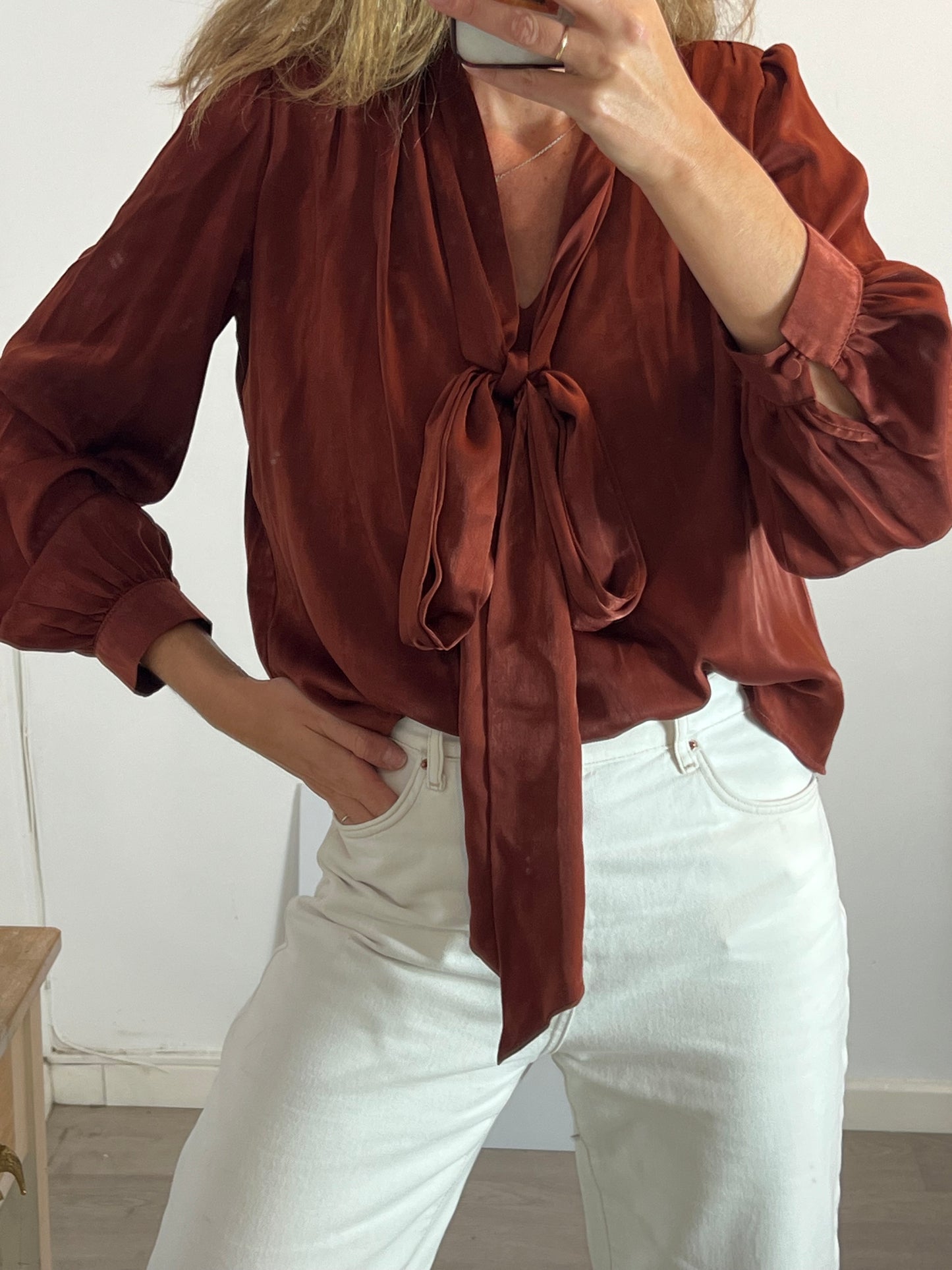 BIMANI. Blusa marrón textura lazada. T L