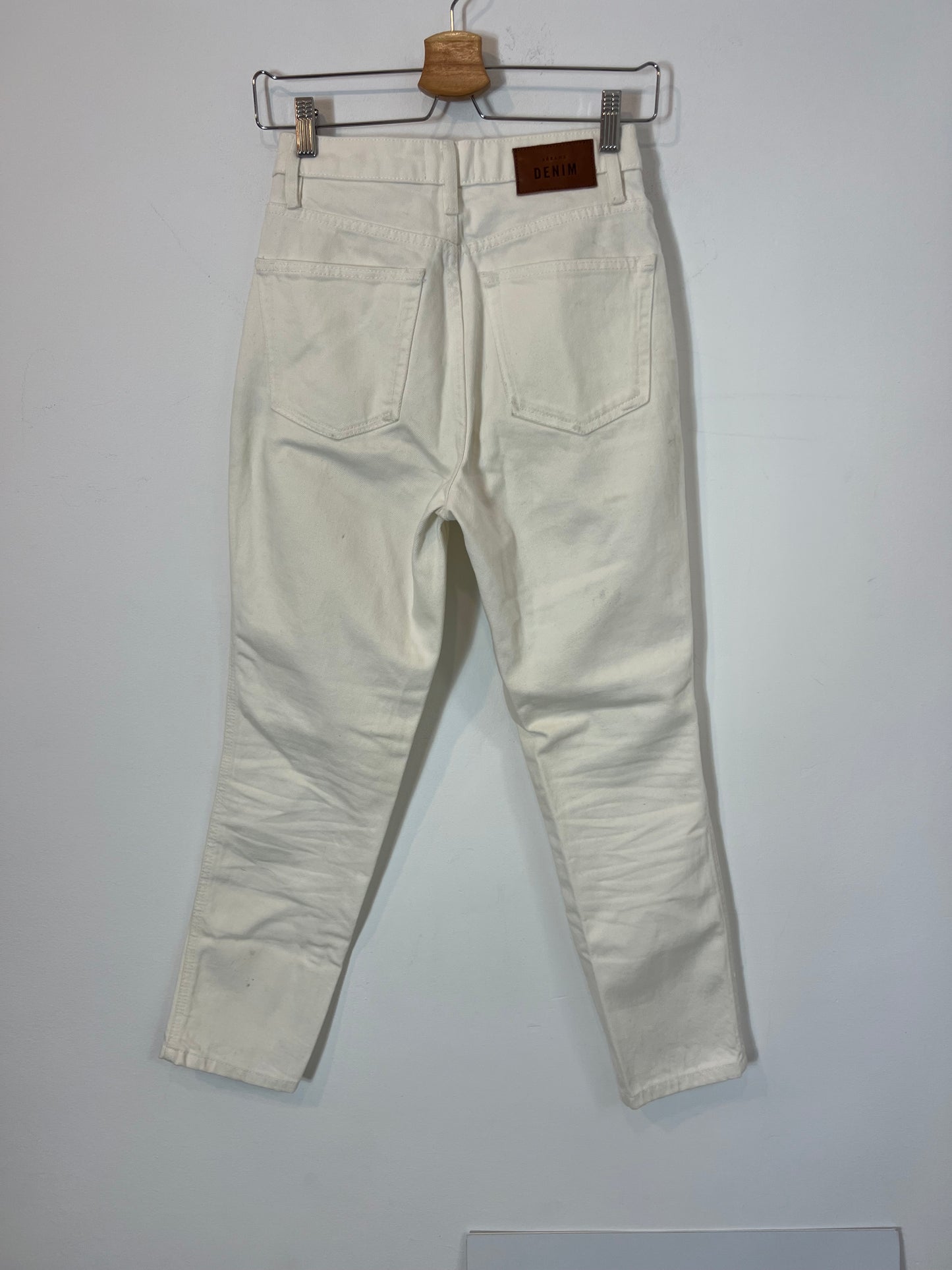 SEZANE. Pantalón blanco monfit T.26 (34)