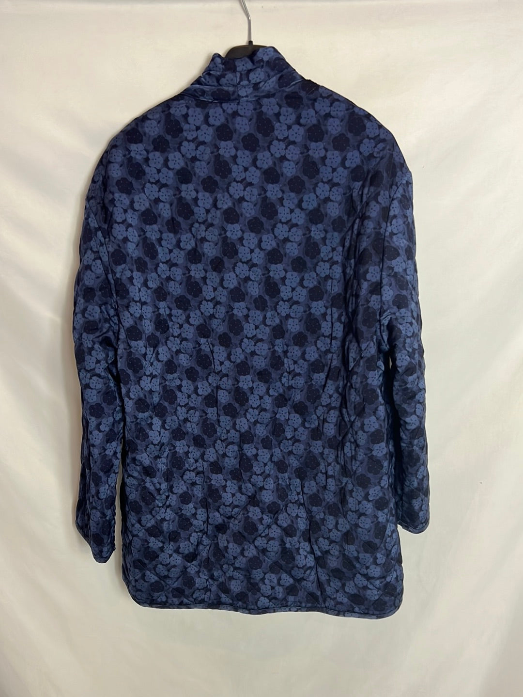 MANGO. Chaqueta acolchada estampada. T XS/S