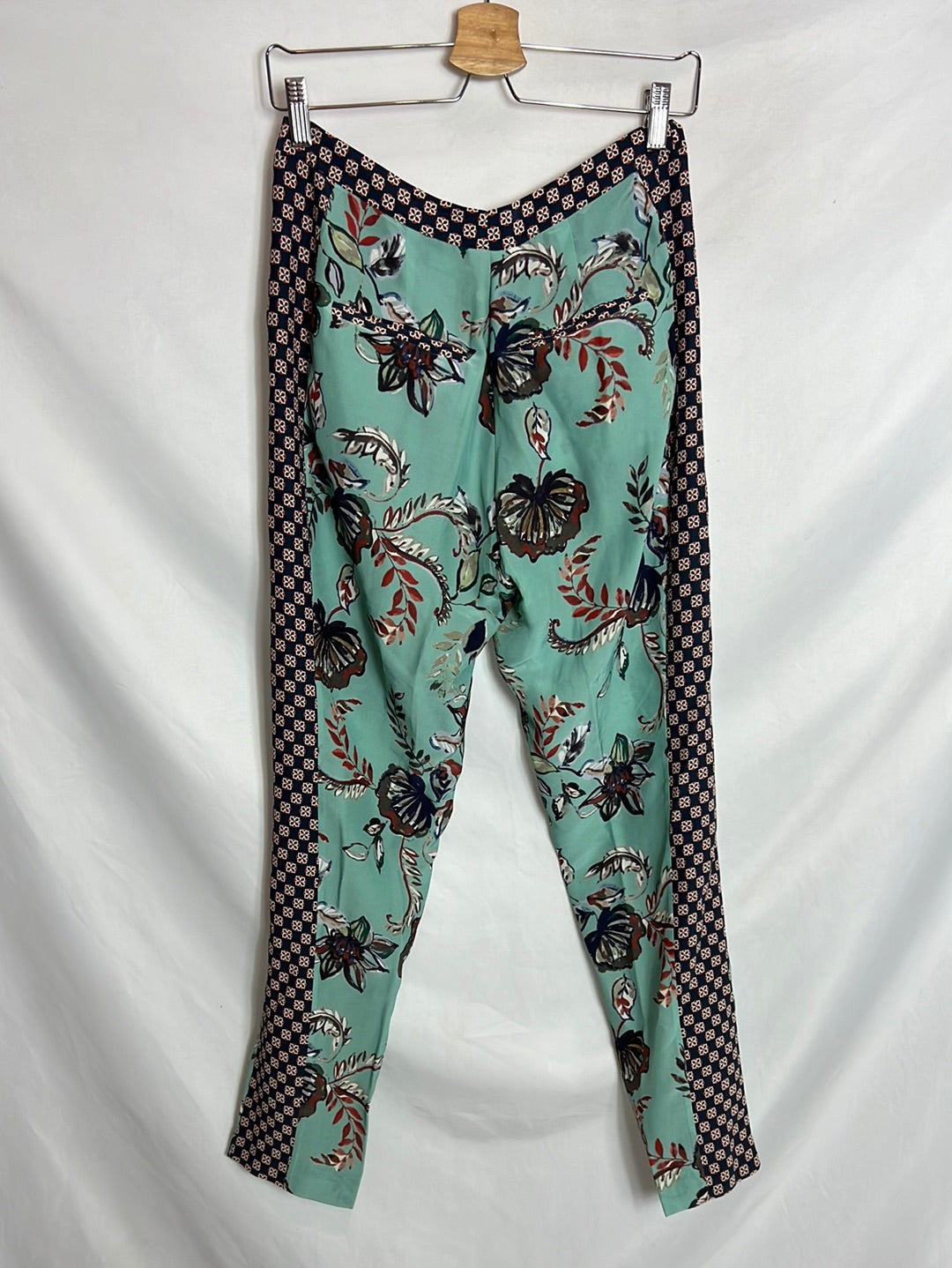 DAY (BIRGER ET MIKKELSEN). Total printed blue look. T 36