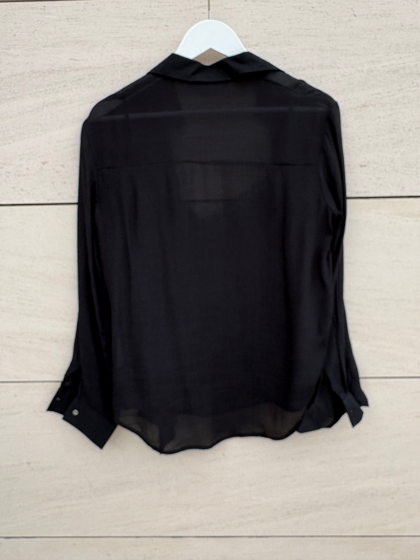 ZARA. Camisa fluida y top lencero