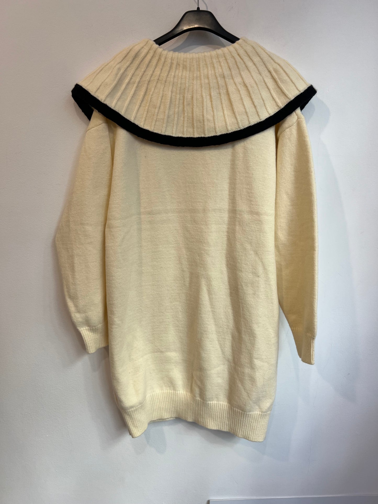 COMPAÑIA FANTASTICA. Vestido punto detalle cuello. T S