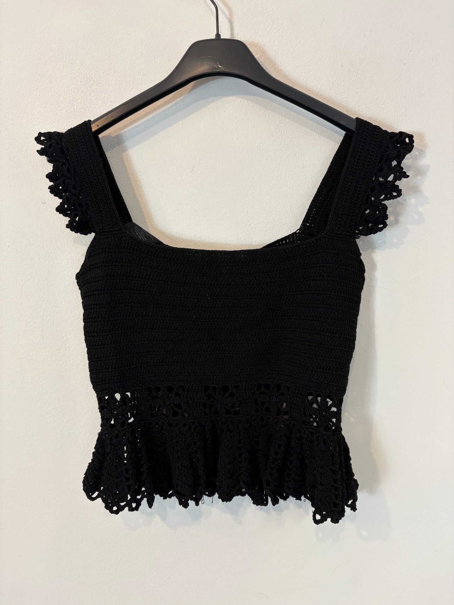 AMEÉ. Sleeveless fringed sweater S.(s)