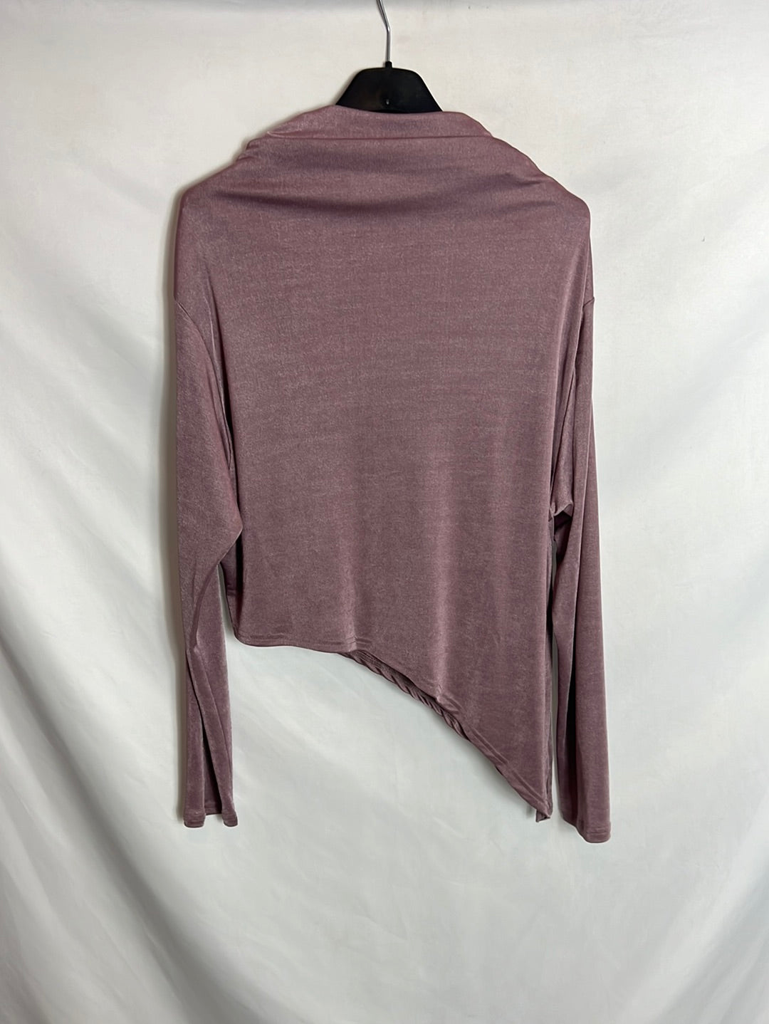 ZARA. Top malva asimétrico brillo.TM