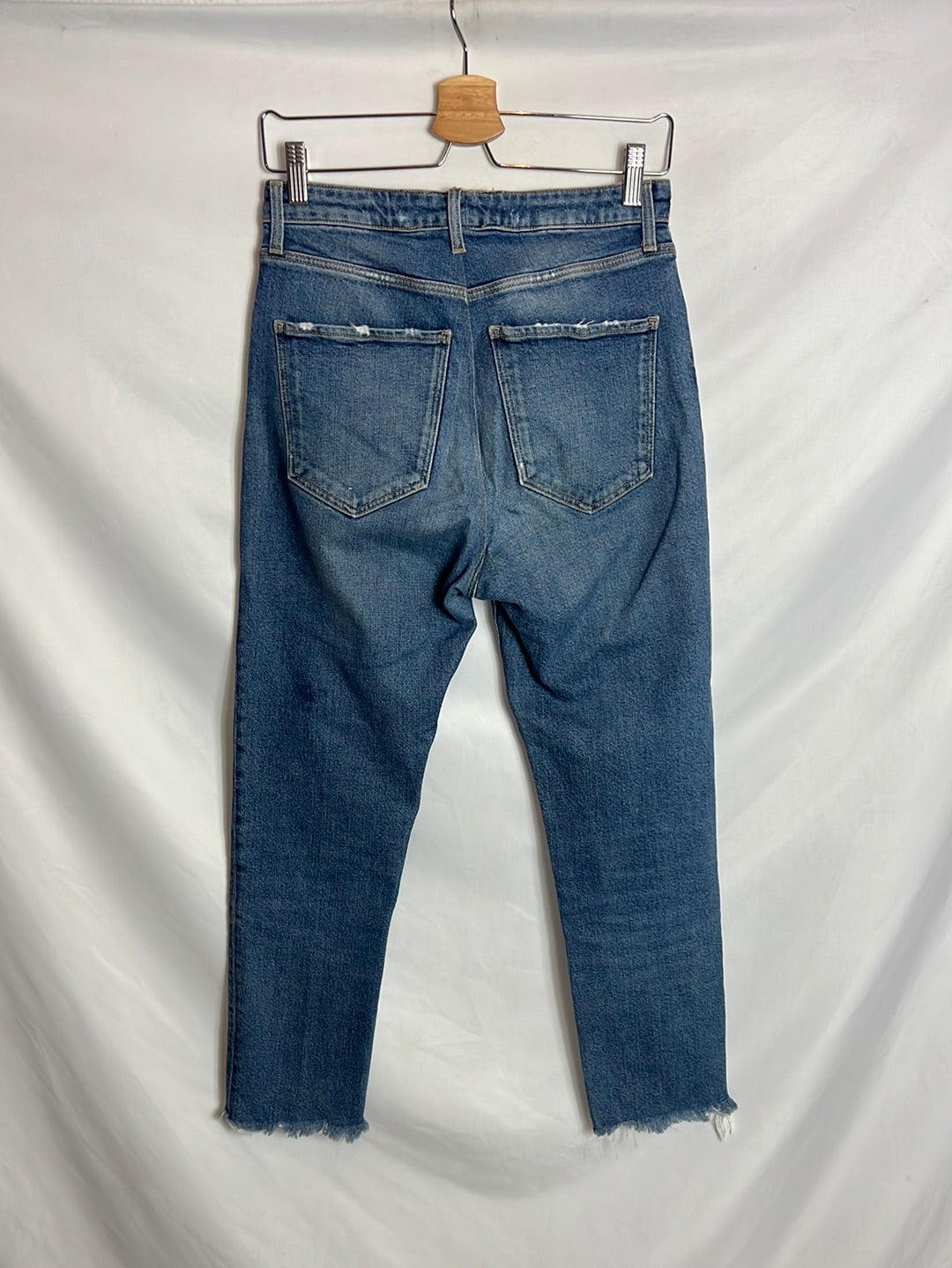 OTHERS. Straight frayed denim. T 38