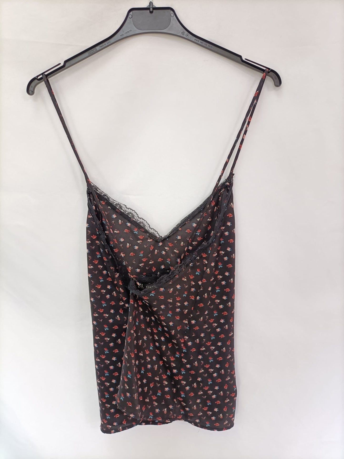 ZARA.Top lencero negro flores T.s