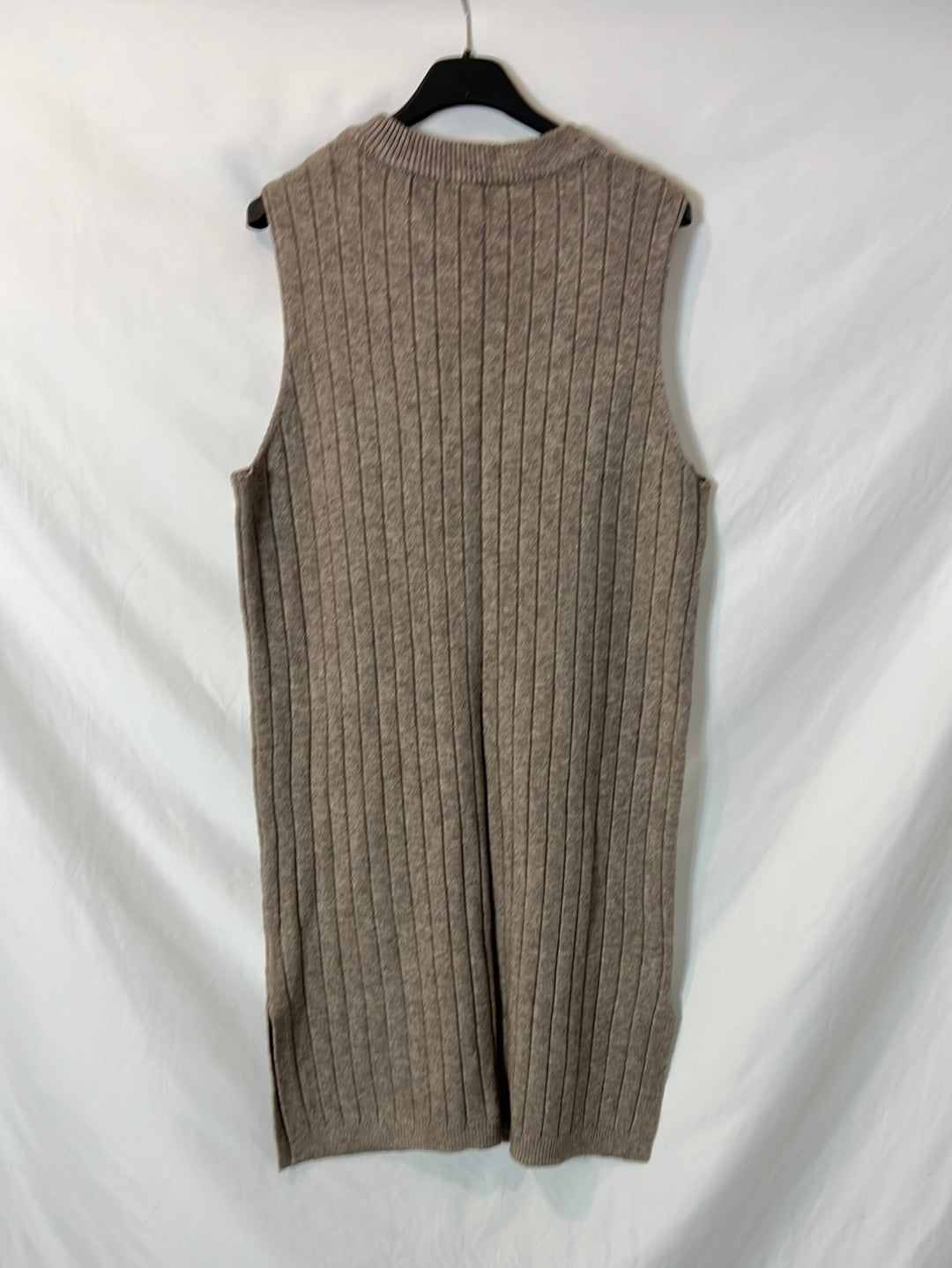 BE COOL. Vestido canalé color topo. T S