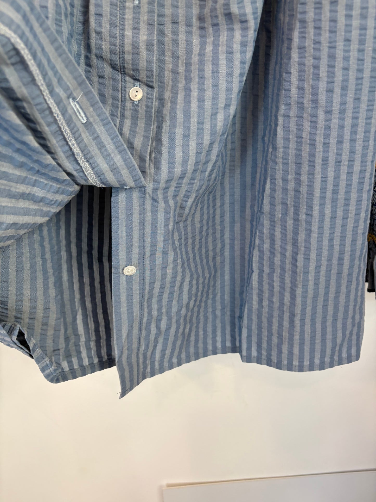 OTHERS. Blue blouse with honeycomb detail. TS