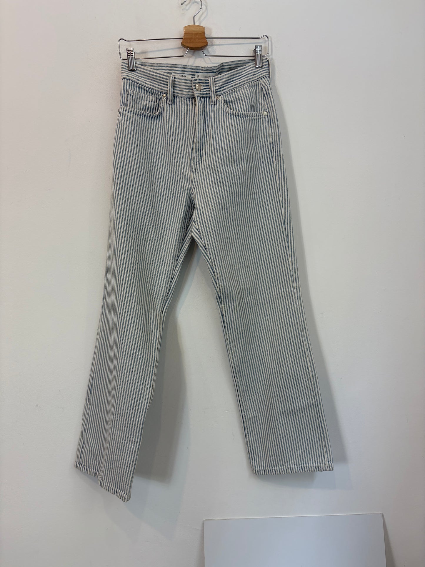 MANGO. Straight-cut striped denim. Size 36