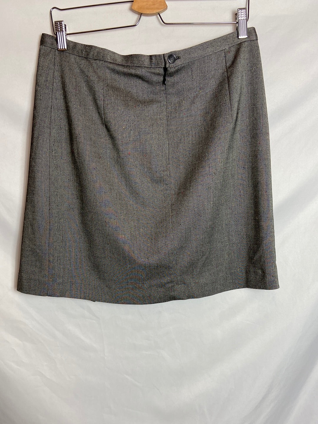 TRUCCO. Falda corta apertura. T.44