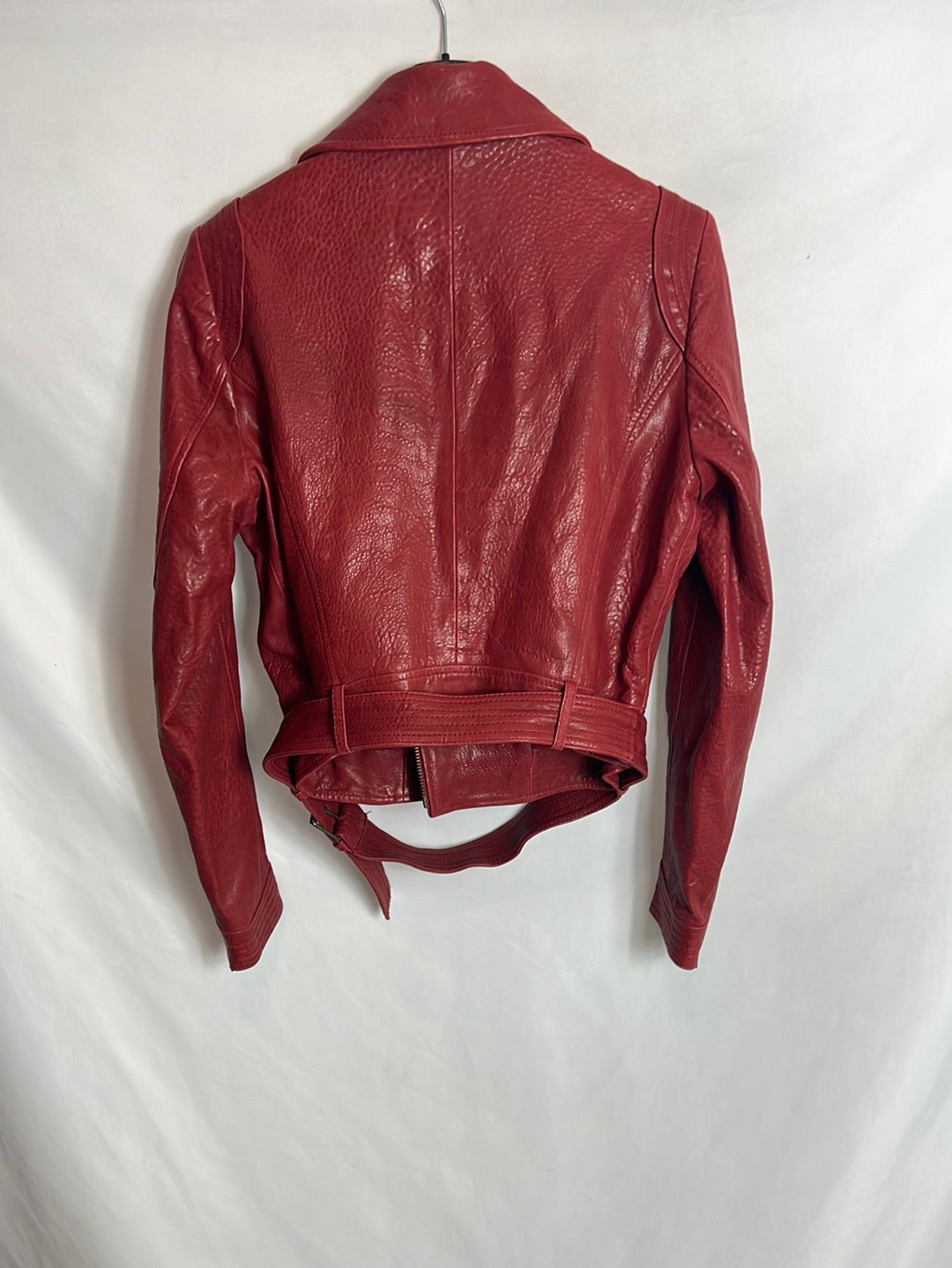 SANDRO. Chaqueta piel tono oscuro estilo biker. T 3(M/L)