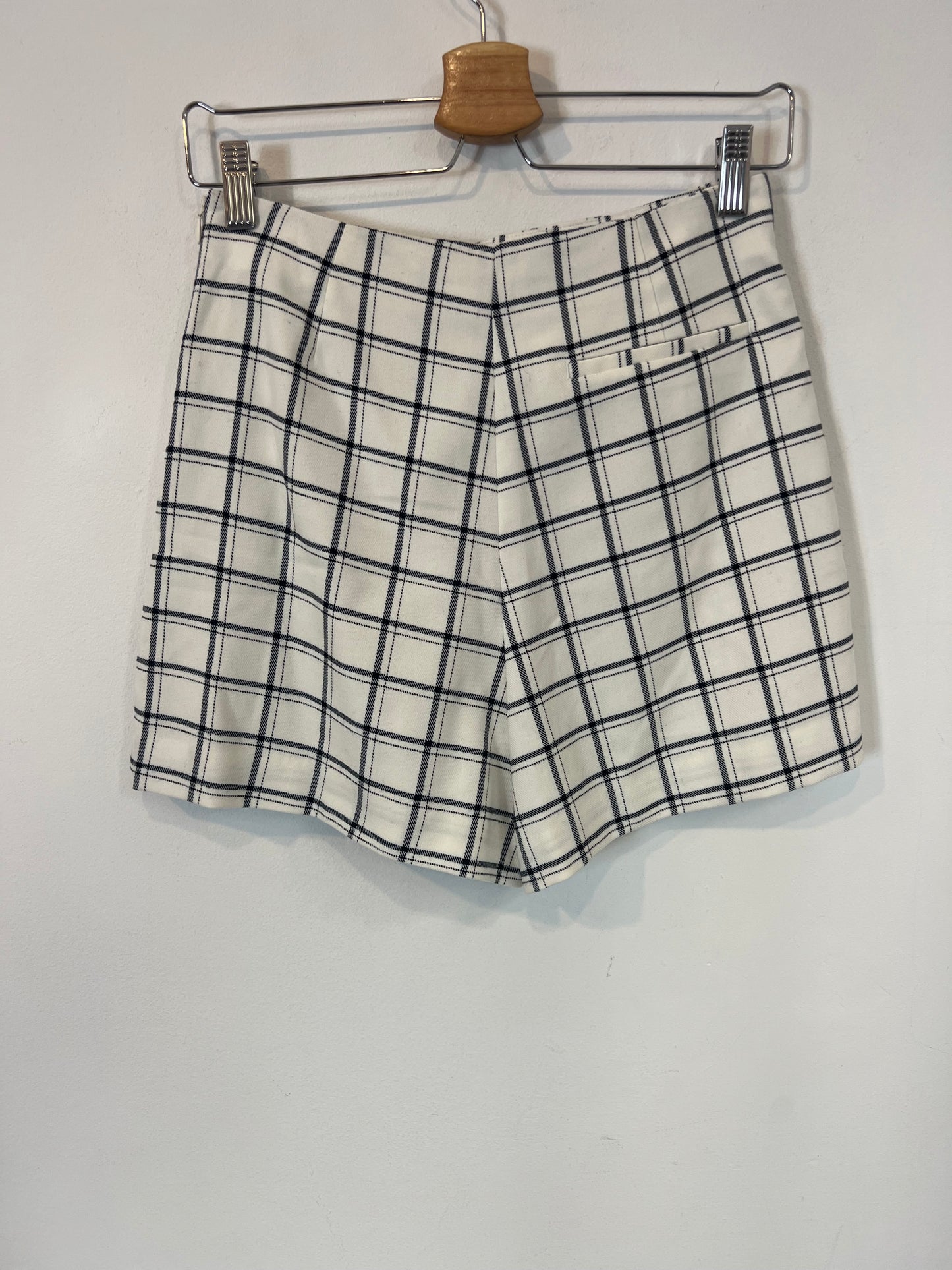 ZARA. falda/pantalón cuadros T.s