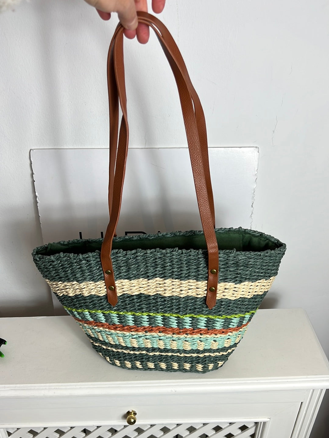 OTRAS. Cesta rafia colores