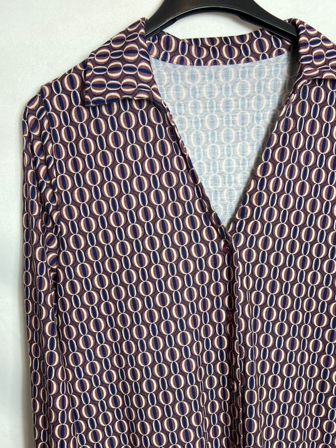 OTRAS. Vestido morado estampado retro. T U (M)