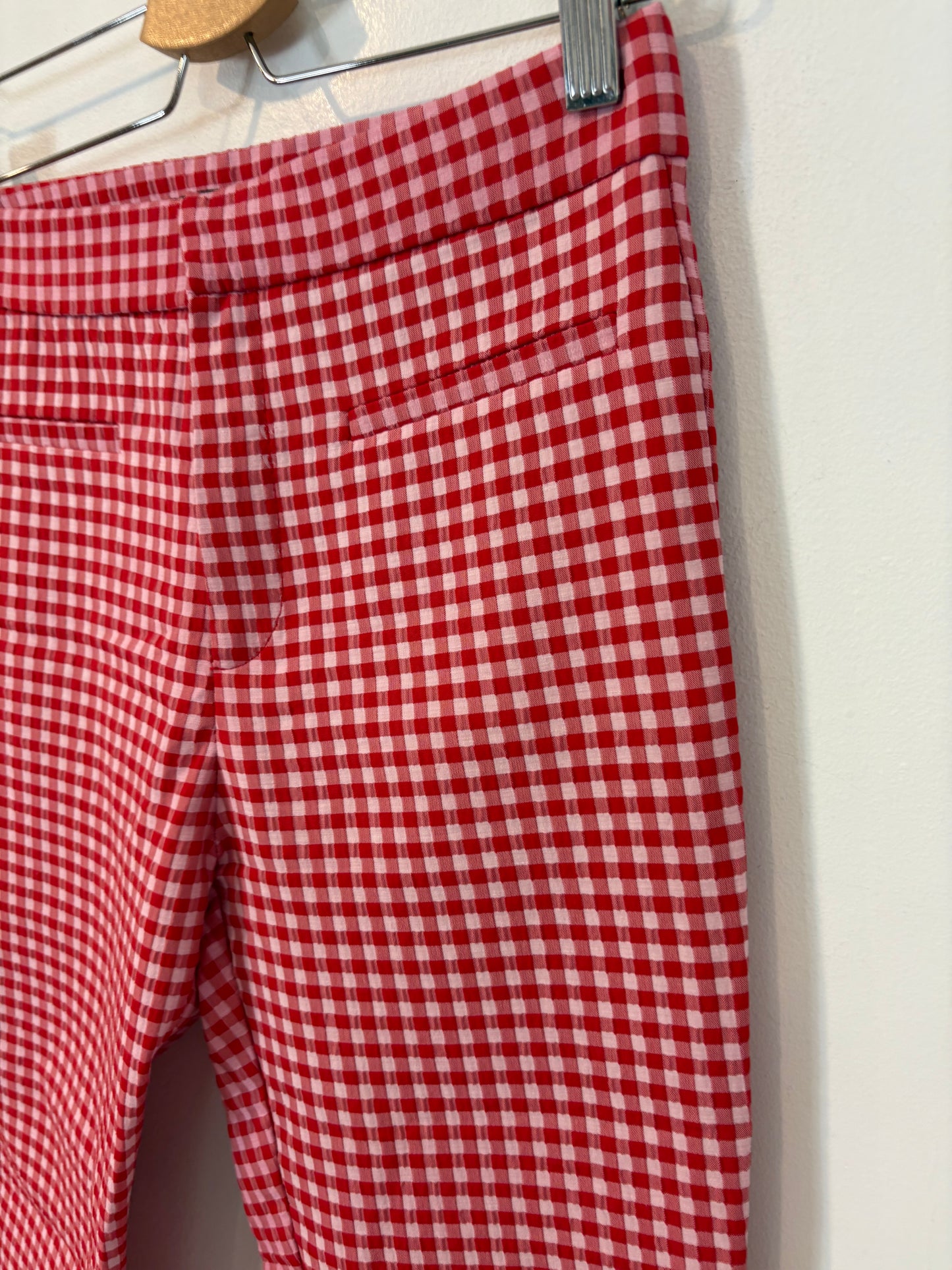 ZARA. Pantalón cuadros rojo. T S